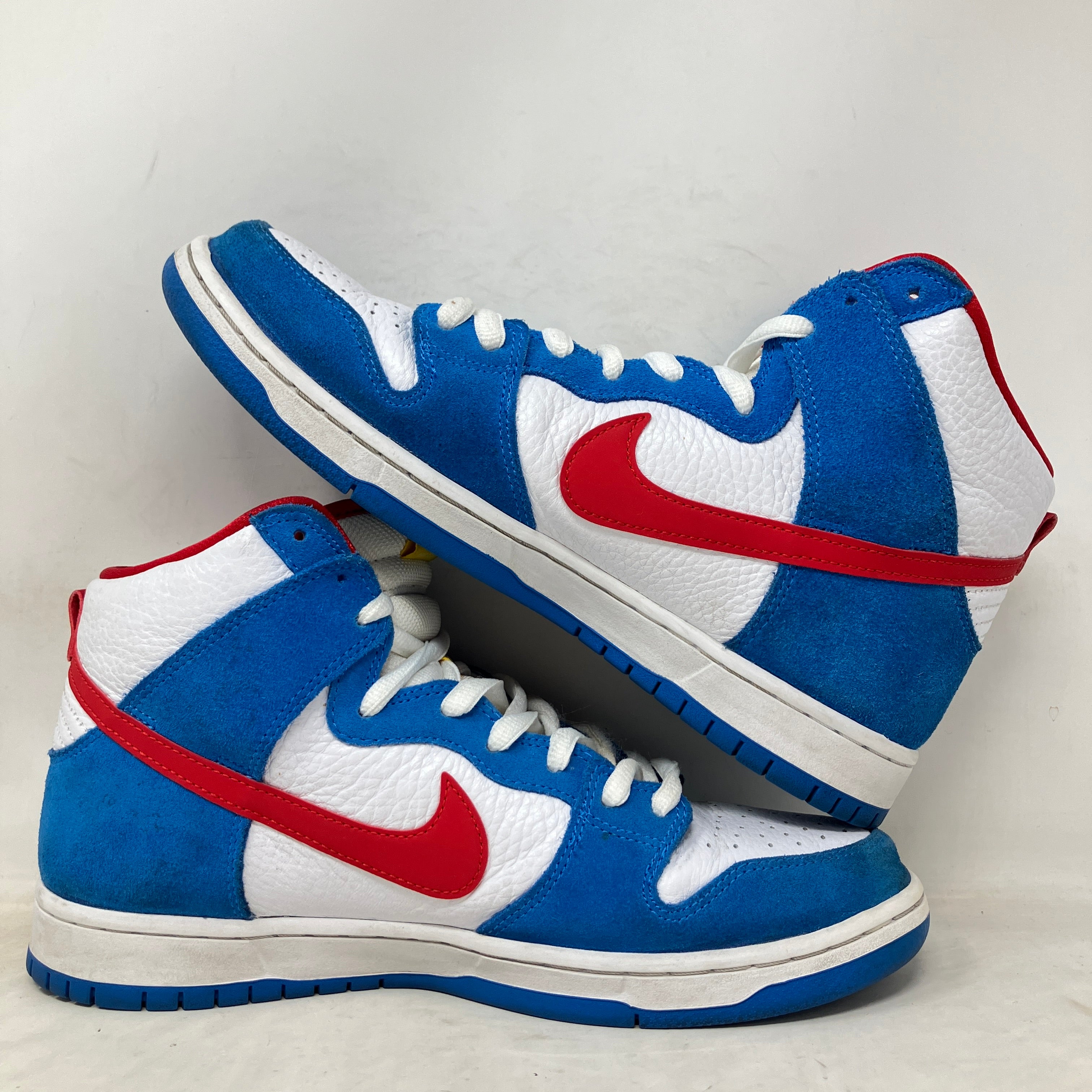 Nike SB Dunk High Doraemon