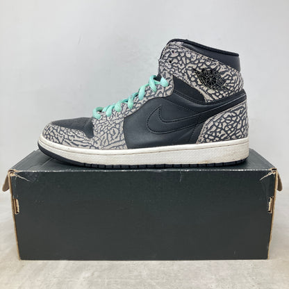Jordan 1 Retro Un-Supreme