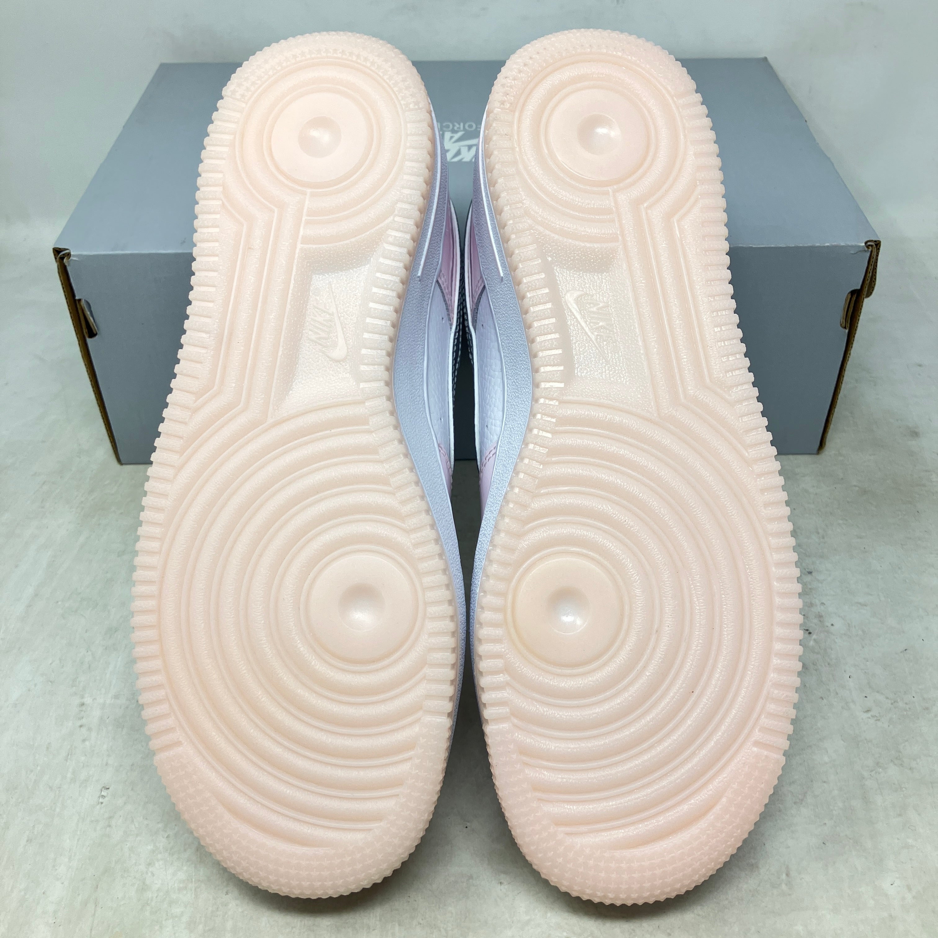 Nike Air Force 1 Low '07 Smiley Swoosh (Women's)