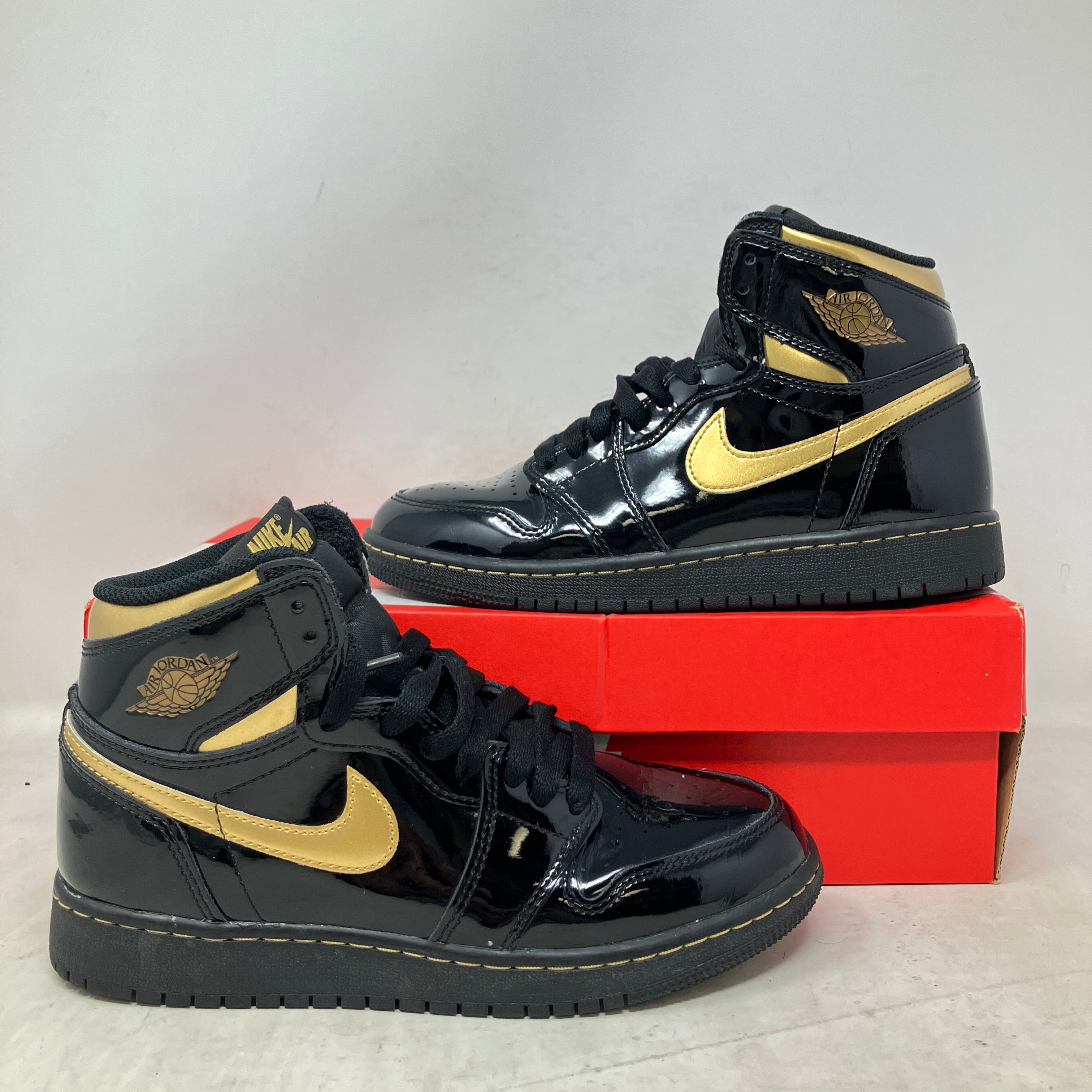Jordan 1 Retro High Black Metallic Gold (2020) (GS)
