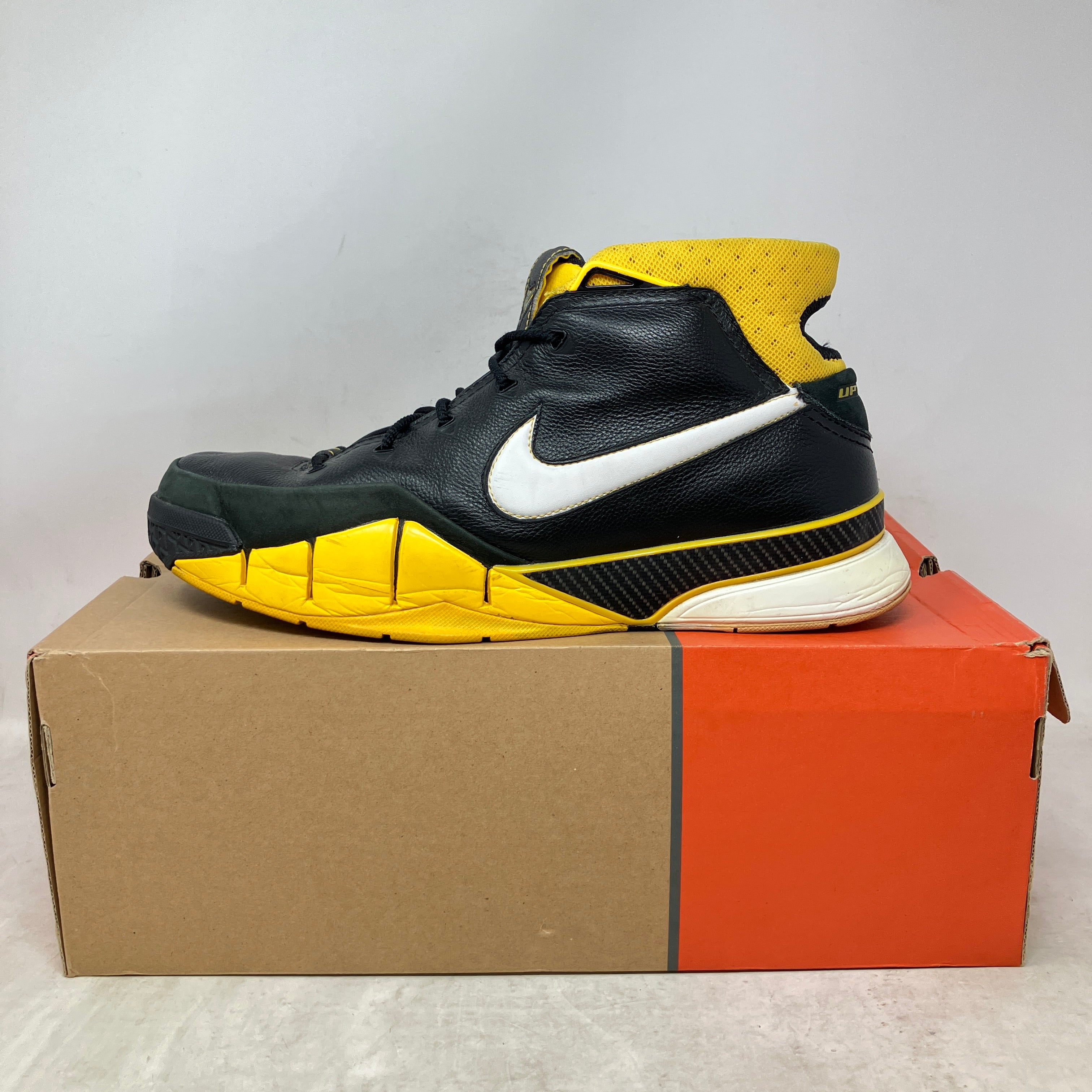Nike Kobe 1 Black Maize