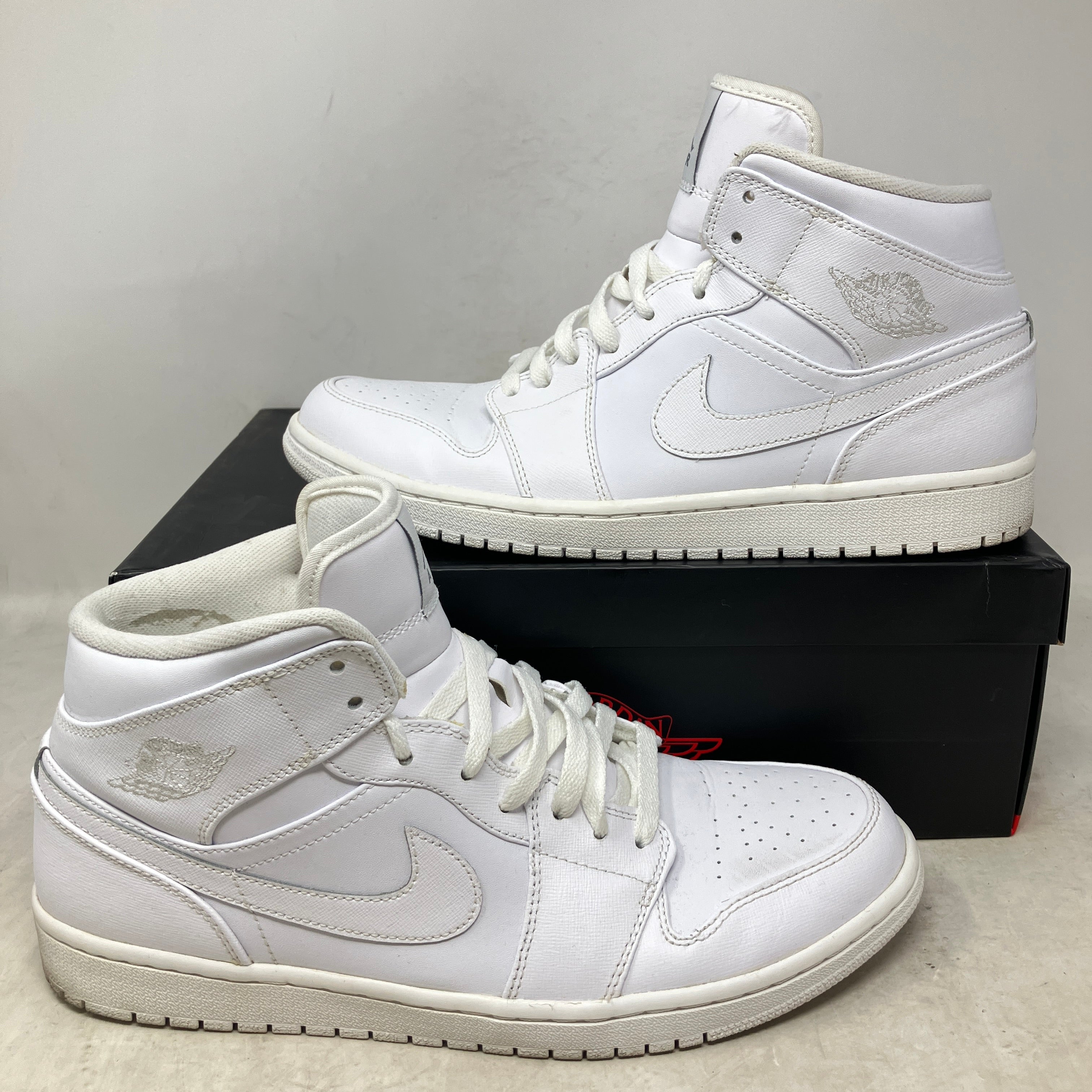 Jordan 1 Mid Triple White (2018)