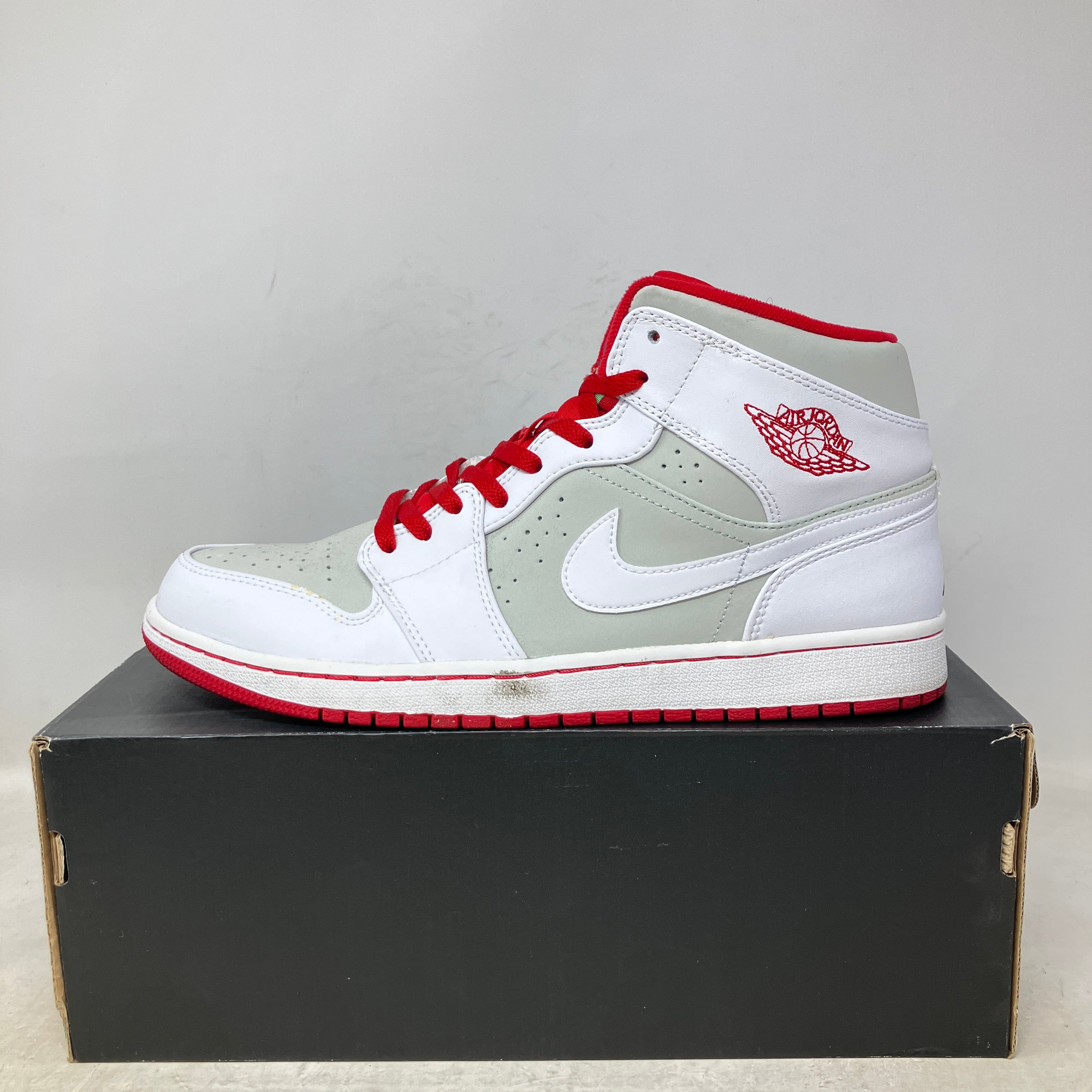 Jordan 1 Retro Hare Jordan (2015)