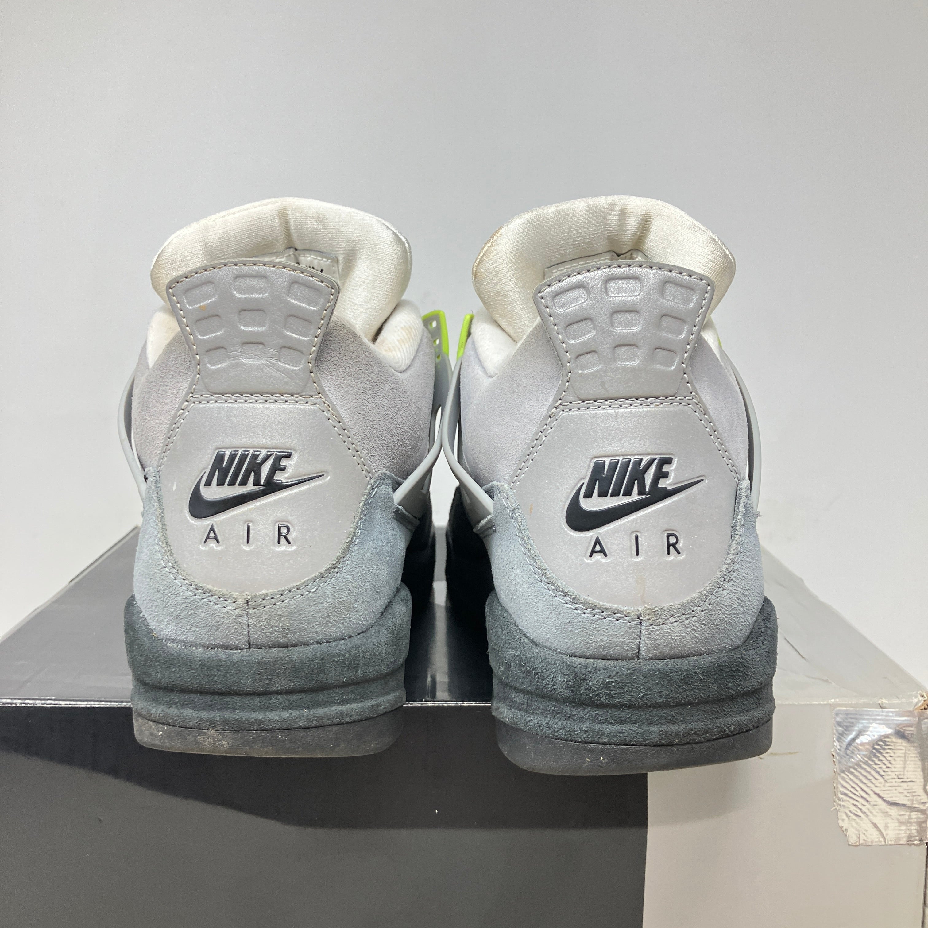 Jordan 4 Retro SE 95 Neon