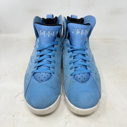 Jordan 7 Retro Pantone