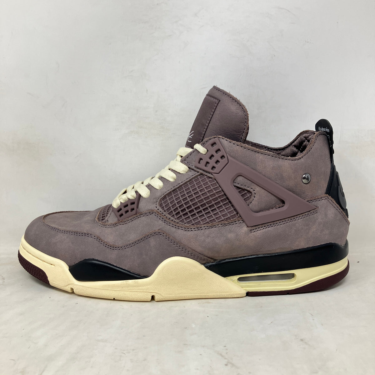 Jordan 4 Retro SP A Ma Maniére Violet Ore