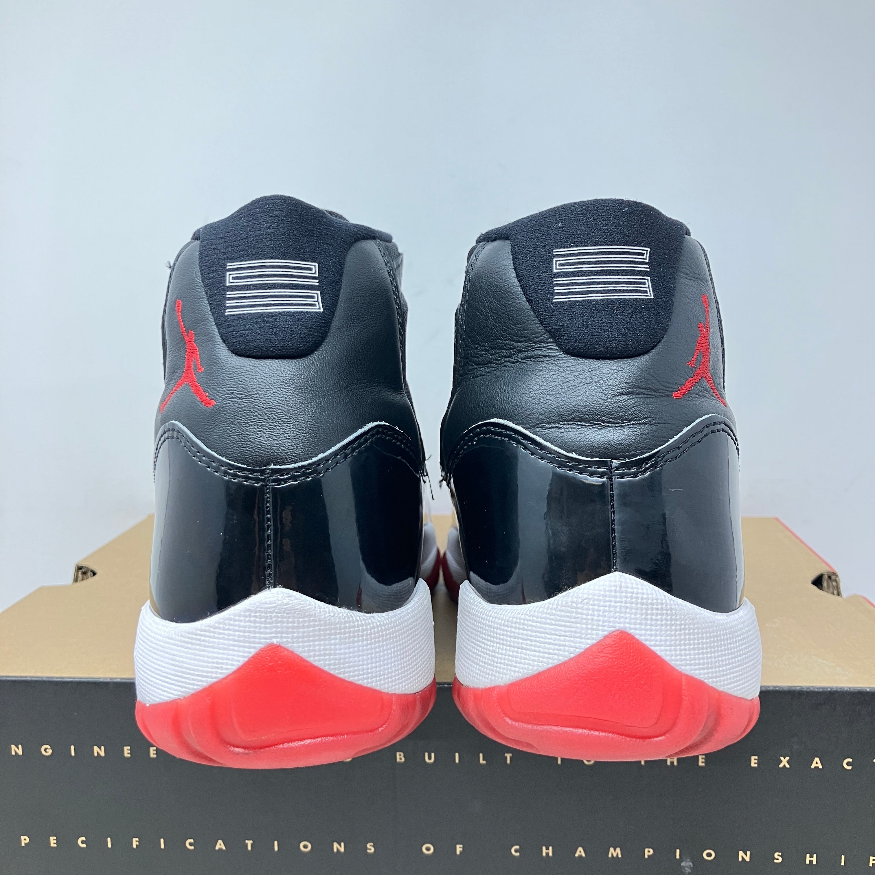 Jordan 11 Retro Playoffs Bred (2019)