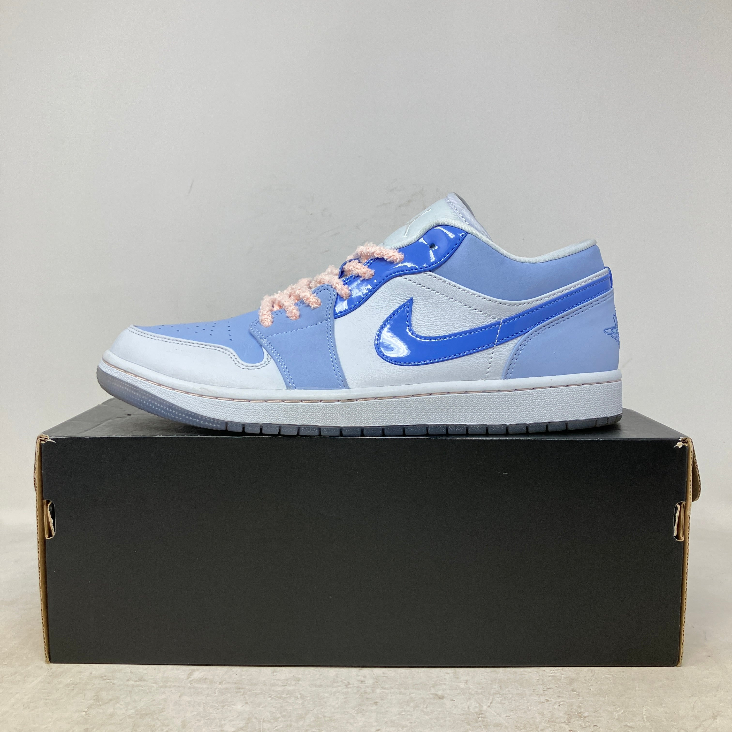 Jordan 1 Low SE Mighty Swooshers
