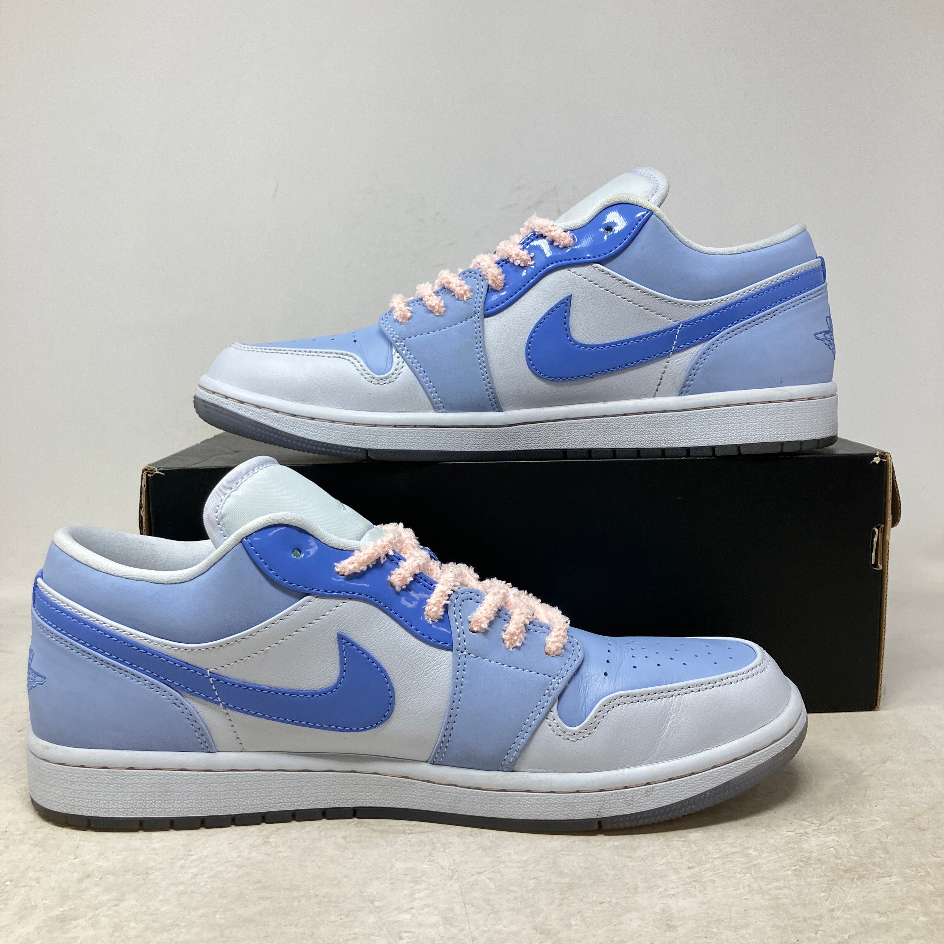 Jordan 1 Low SE Mighty Swooshers