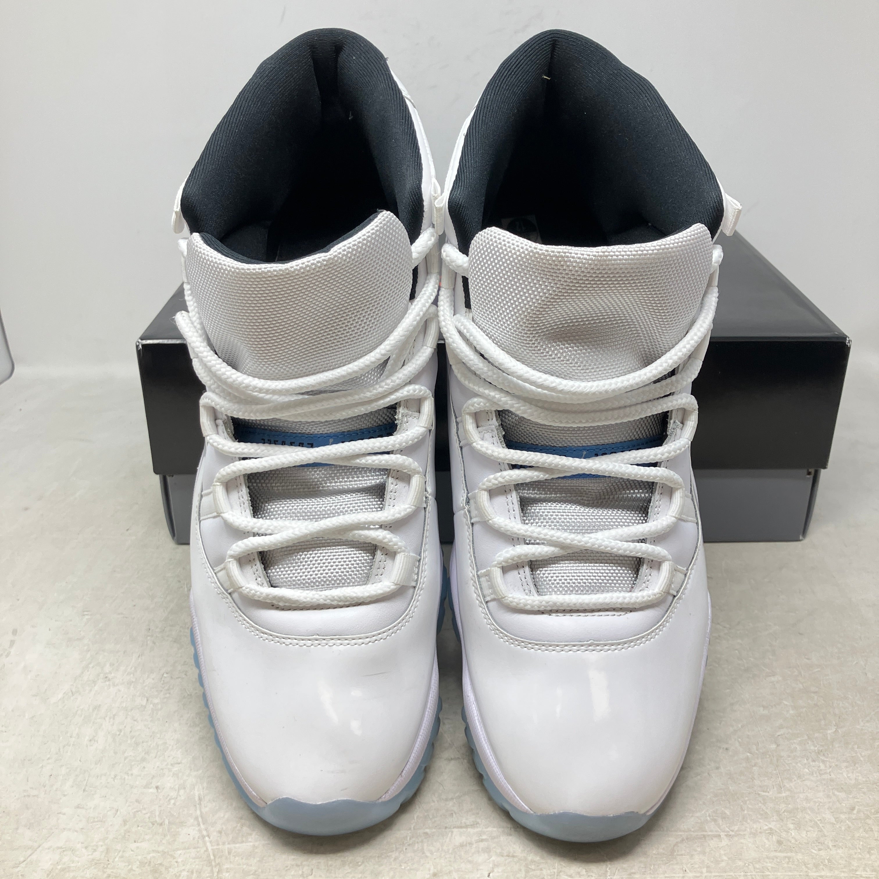Jordan 11 Retro Legend Blue (2024)