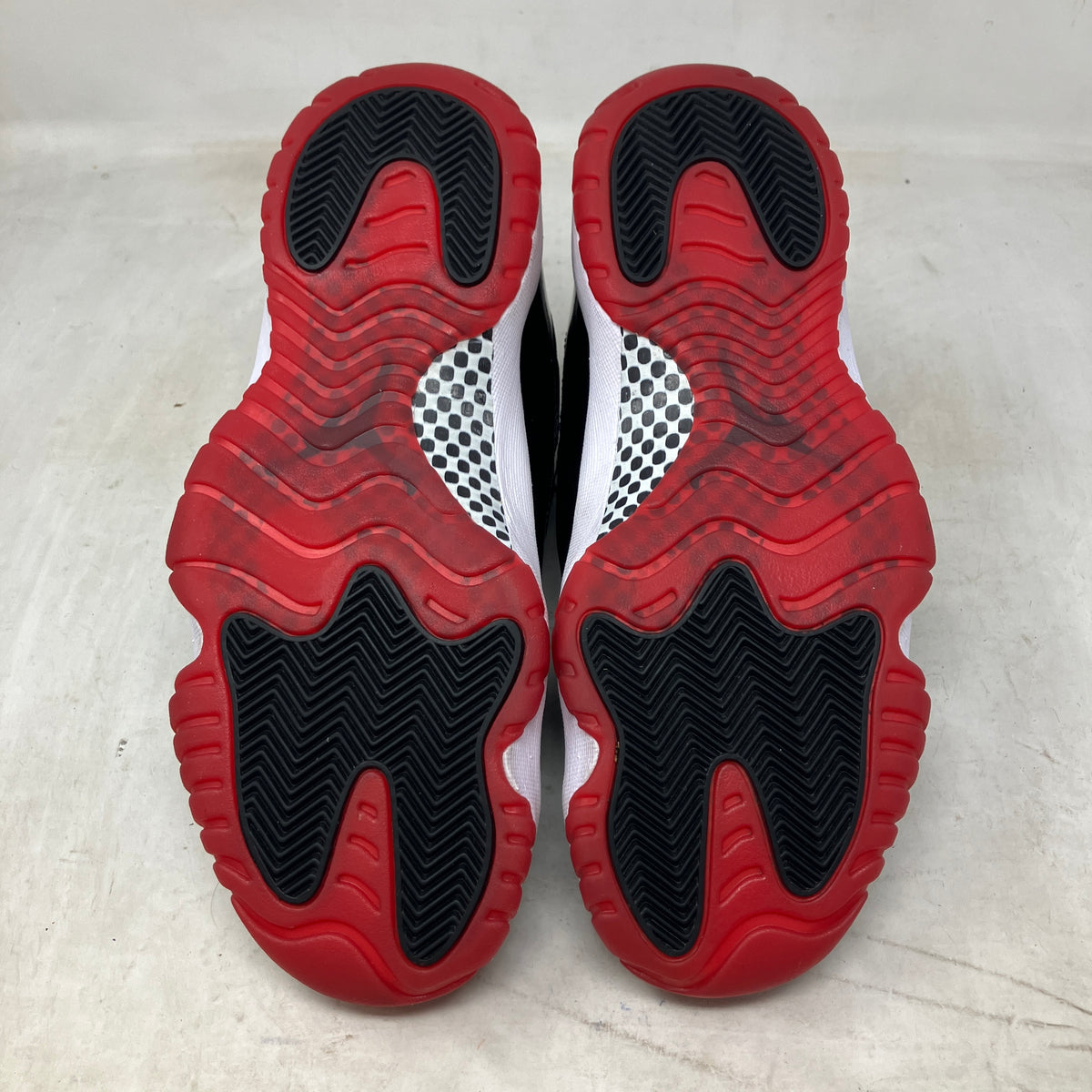 Jordan 11 Retro Playoffs Bred (2019)