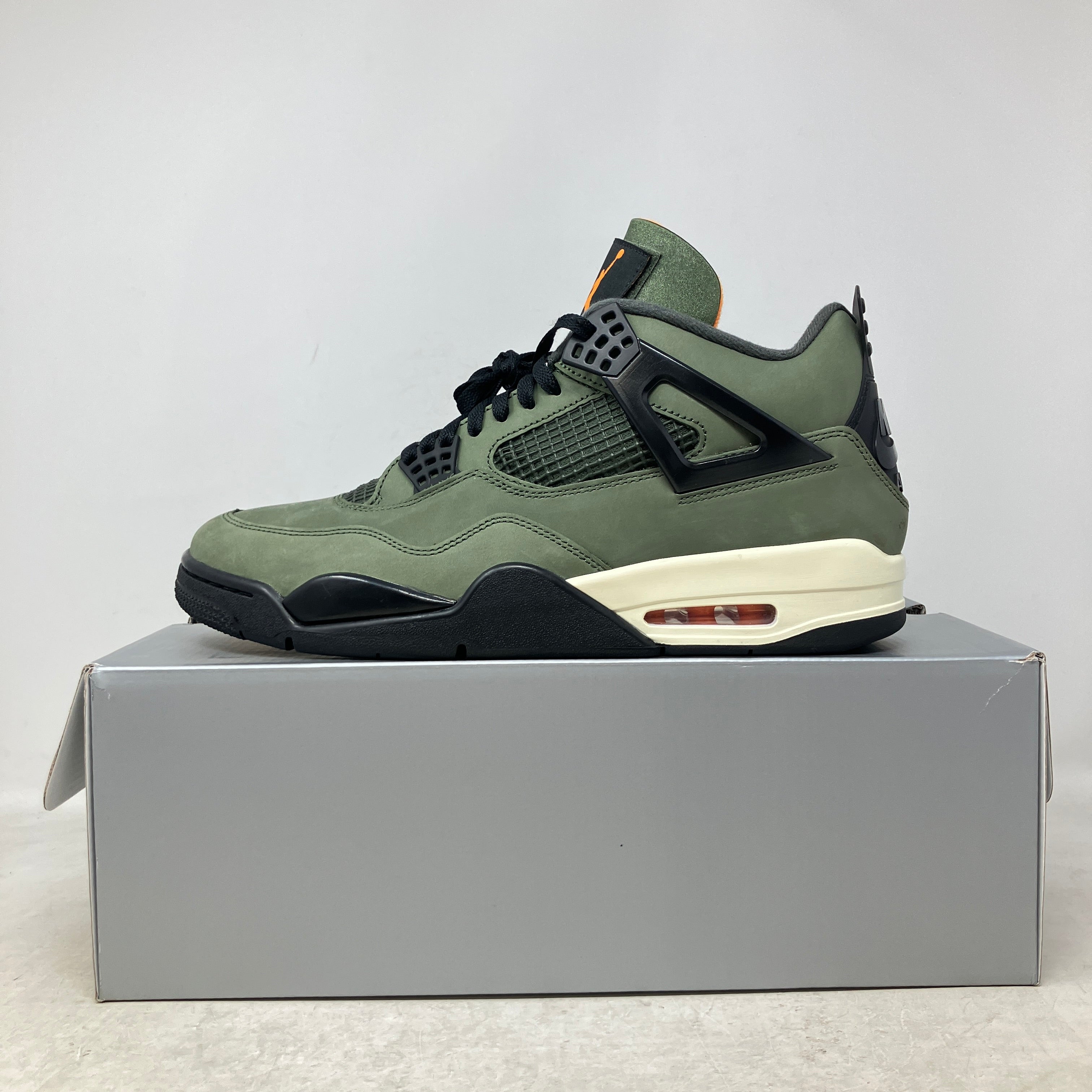 Jordan 4 Retro OG SP Undefeated (2025)