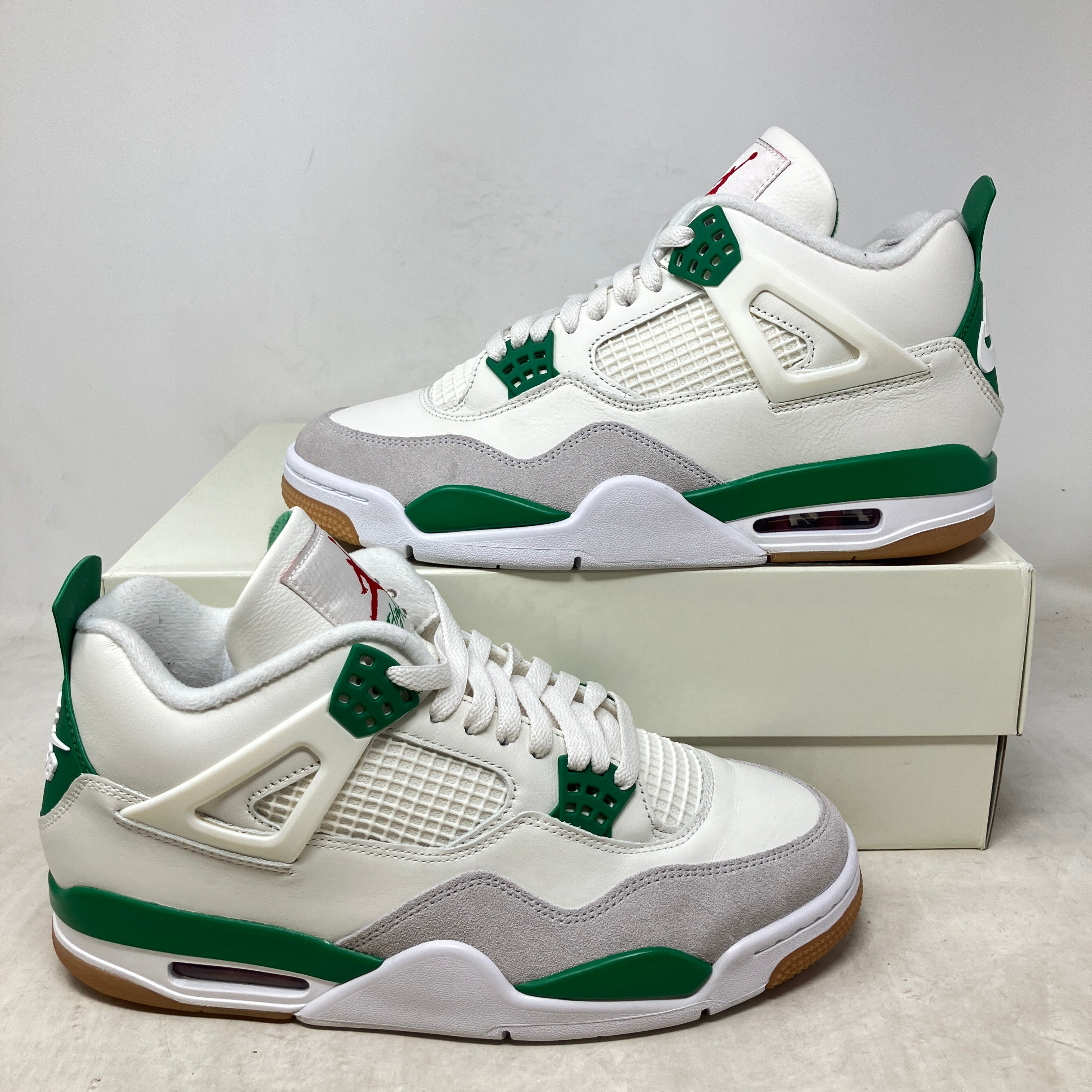 Jordan 4 Retro SB Pine Green