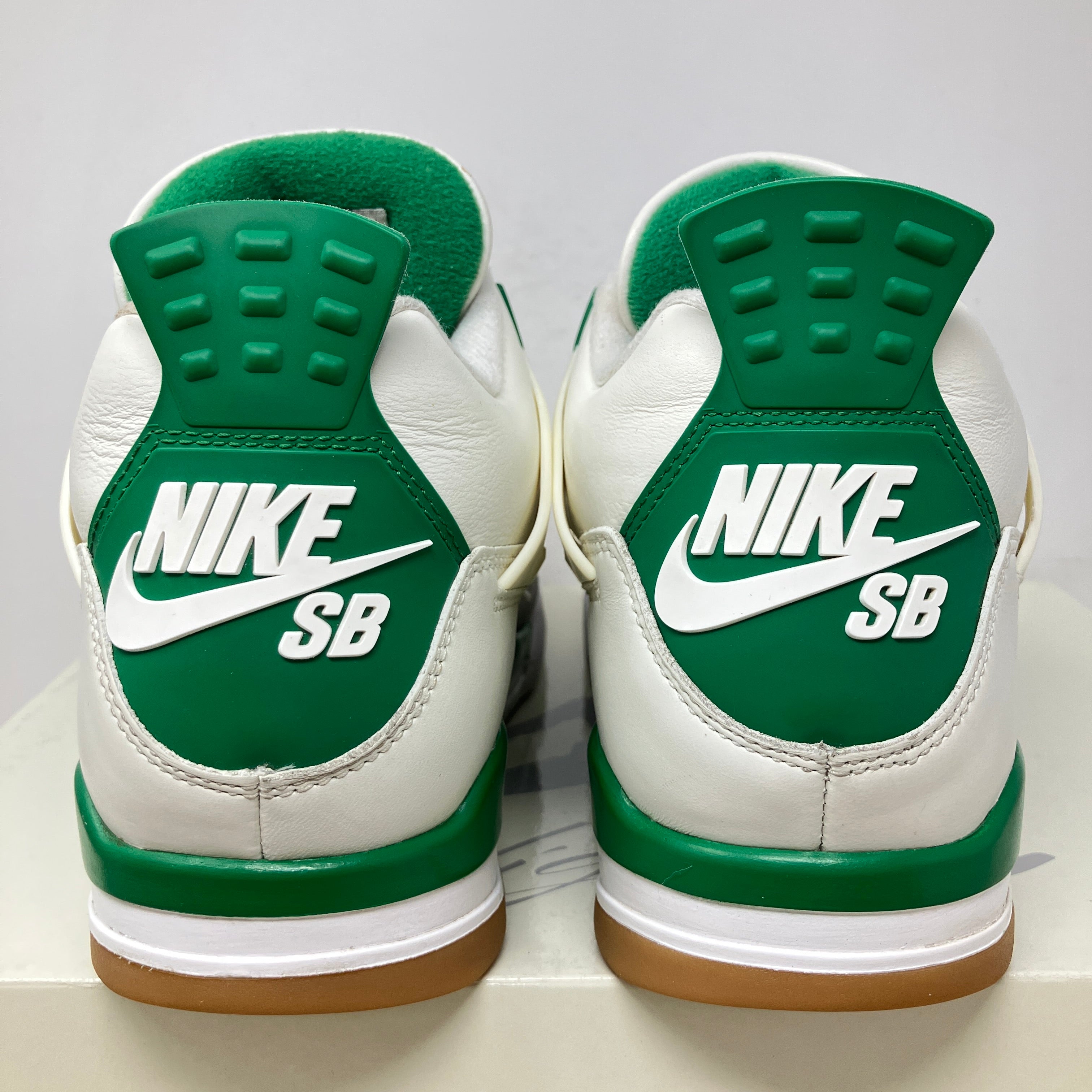 Jordan 4 Retro SB Pine Green