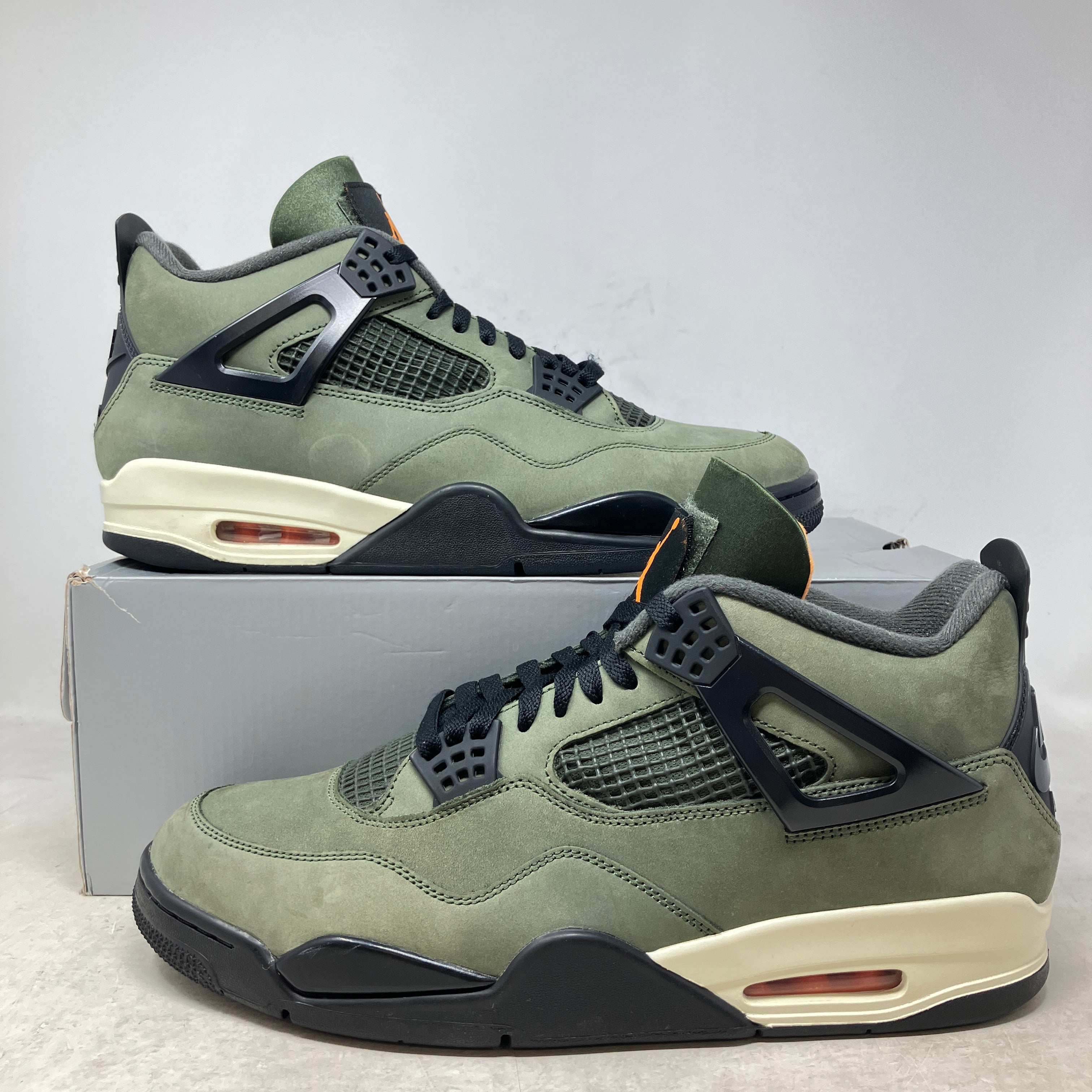 Jordan 4 Retro OG SP Undefeated (2025)