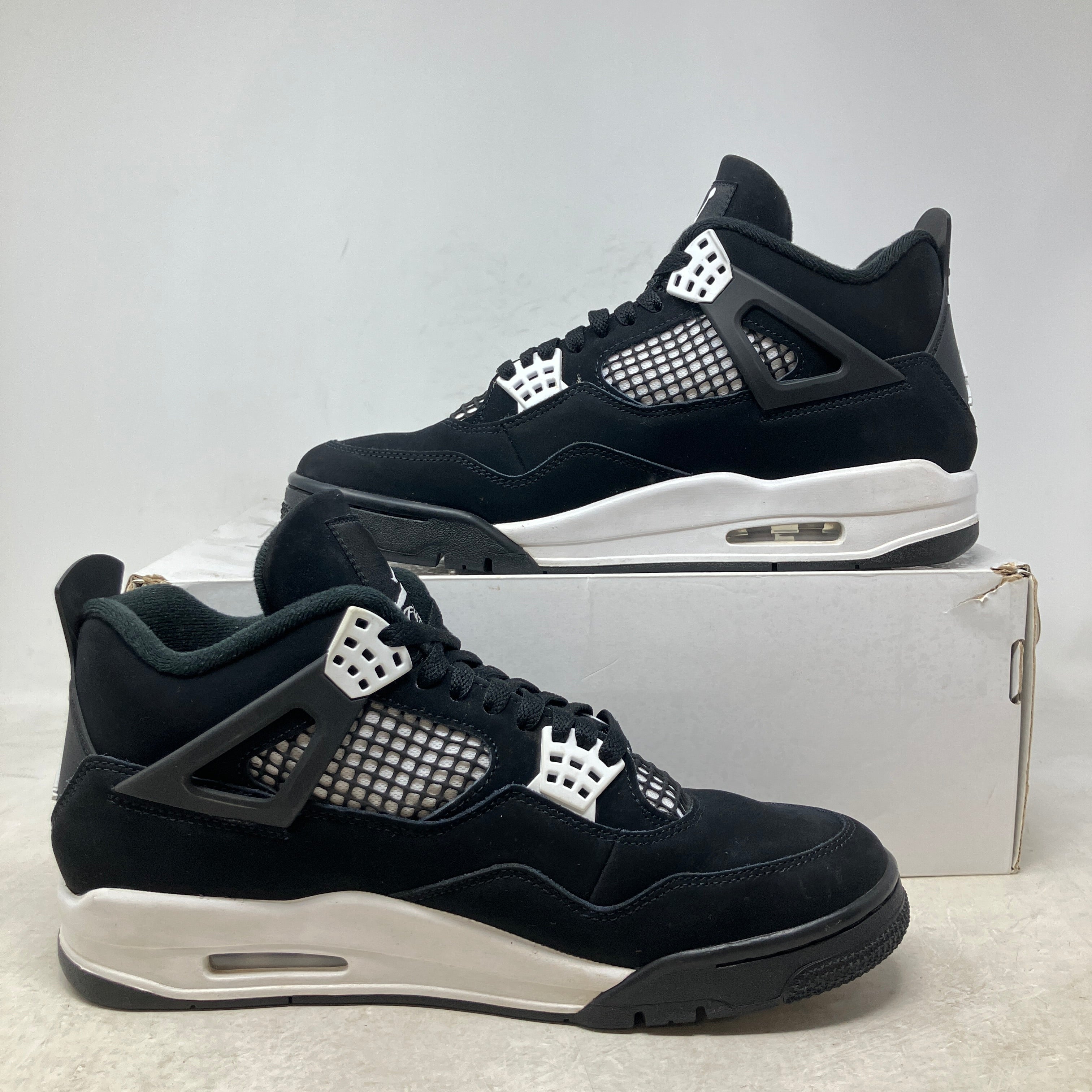 Jordan 4 Retro White Thunder