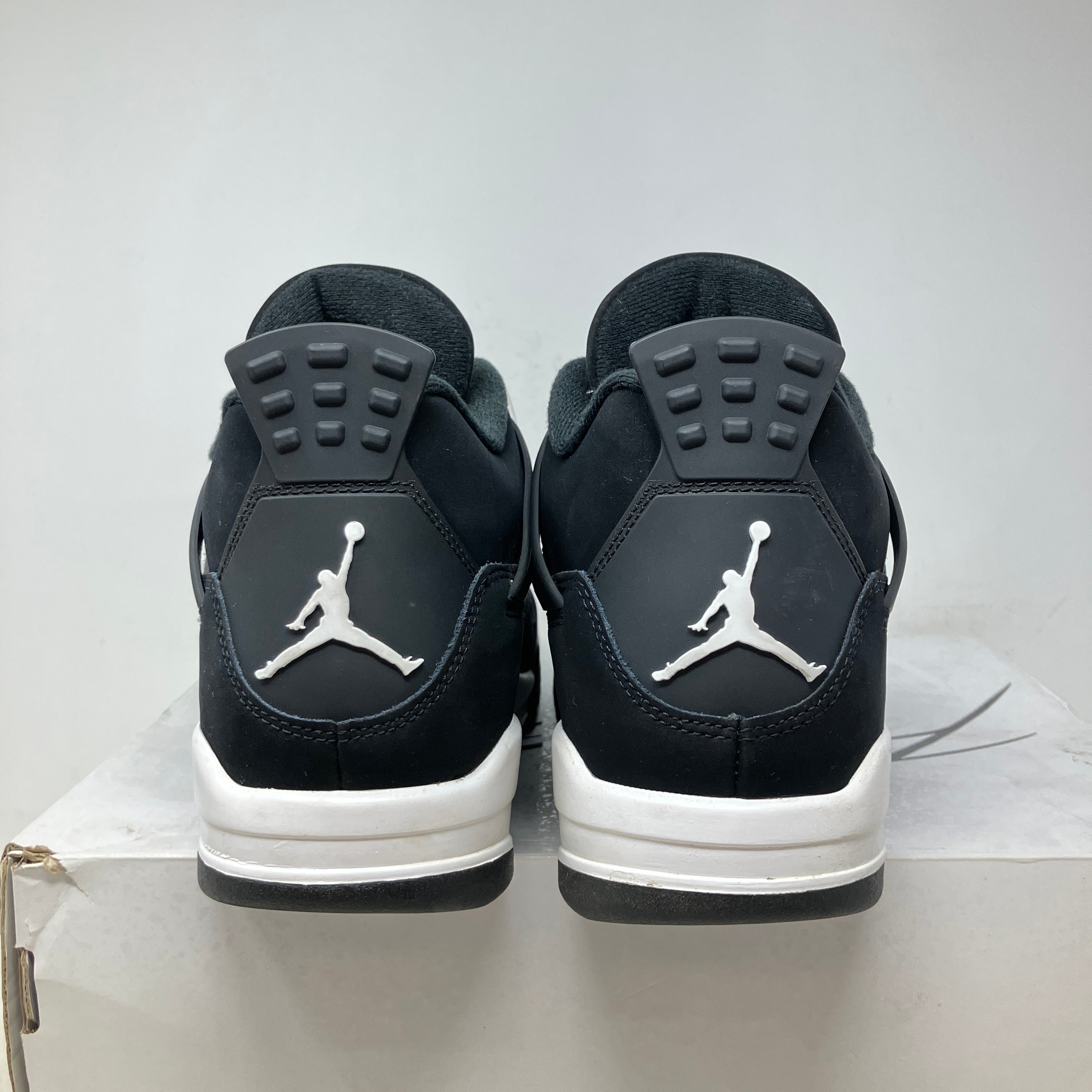 Jordan 4 Retro White Thunder