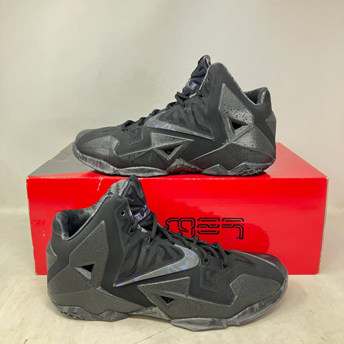 Nike LeBron 11 Blackout