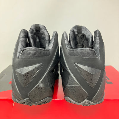 Nike LeBron 11 Blackout