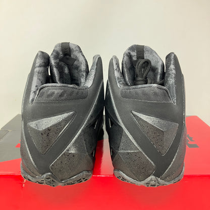 Nike LeBron 11 Blackout