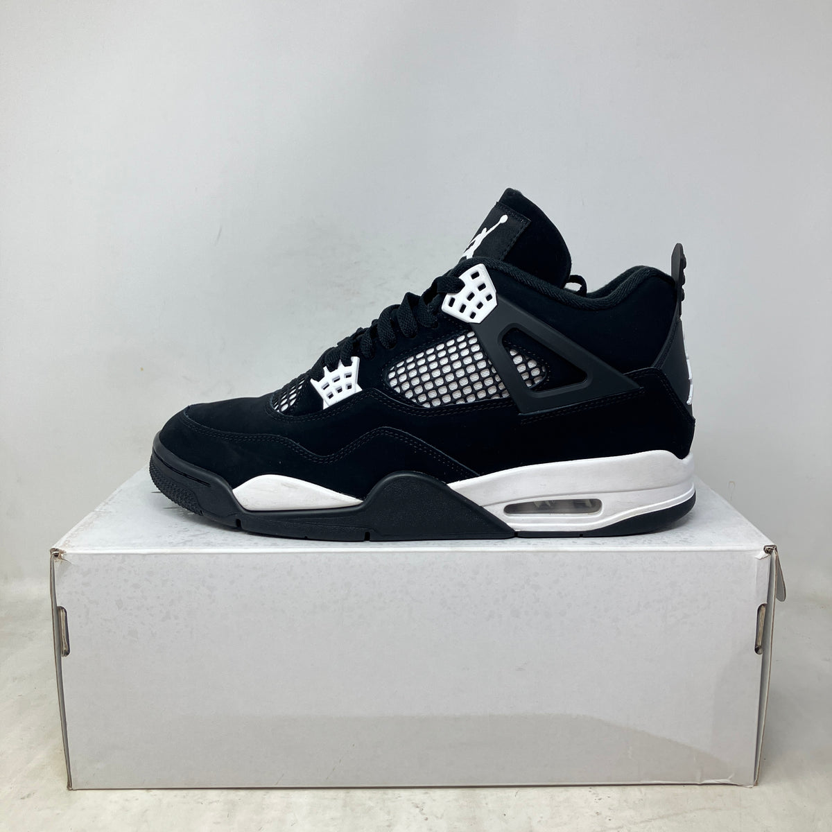 Jordan 4 Retro White Thunder