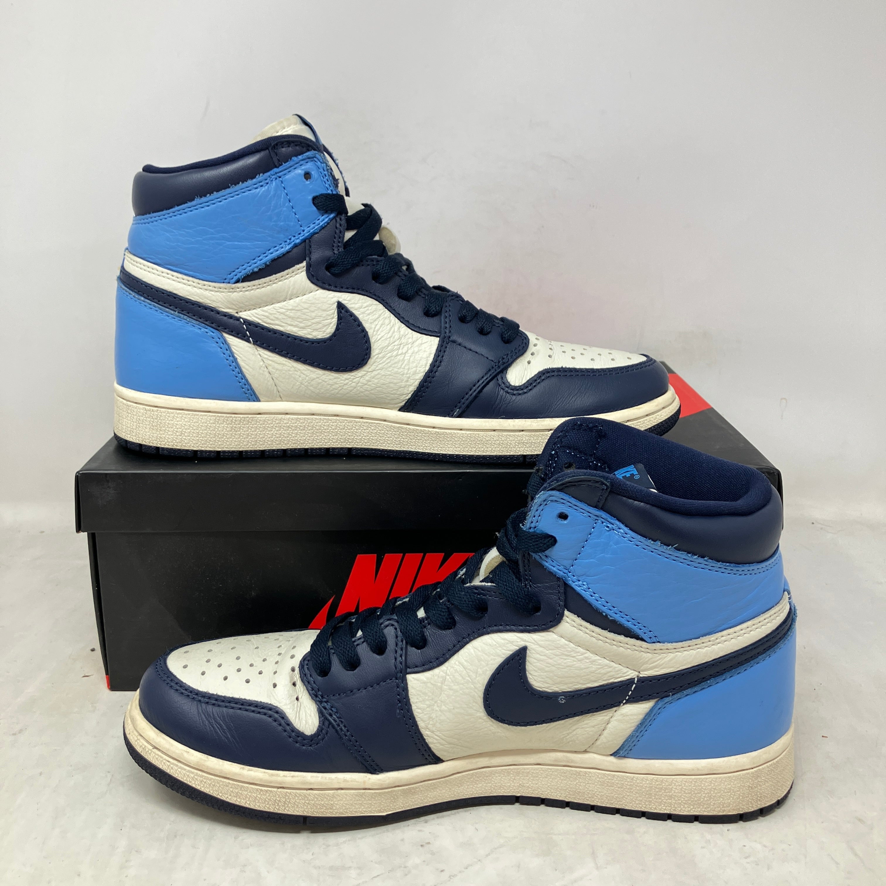 Jordan 1 Retro High Obsidian