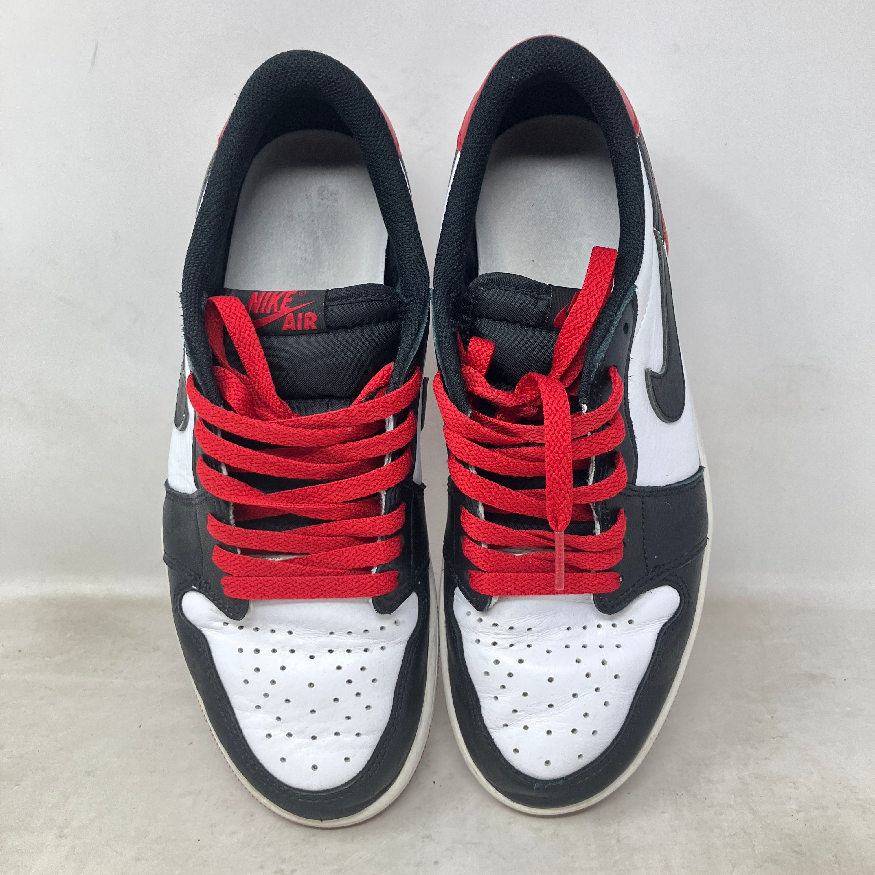 Jordan 1 Retro Low OG Black Toe (2023)
