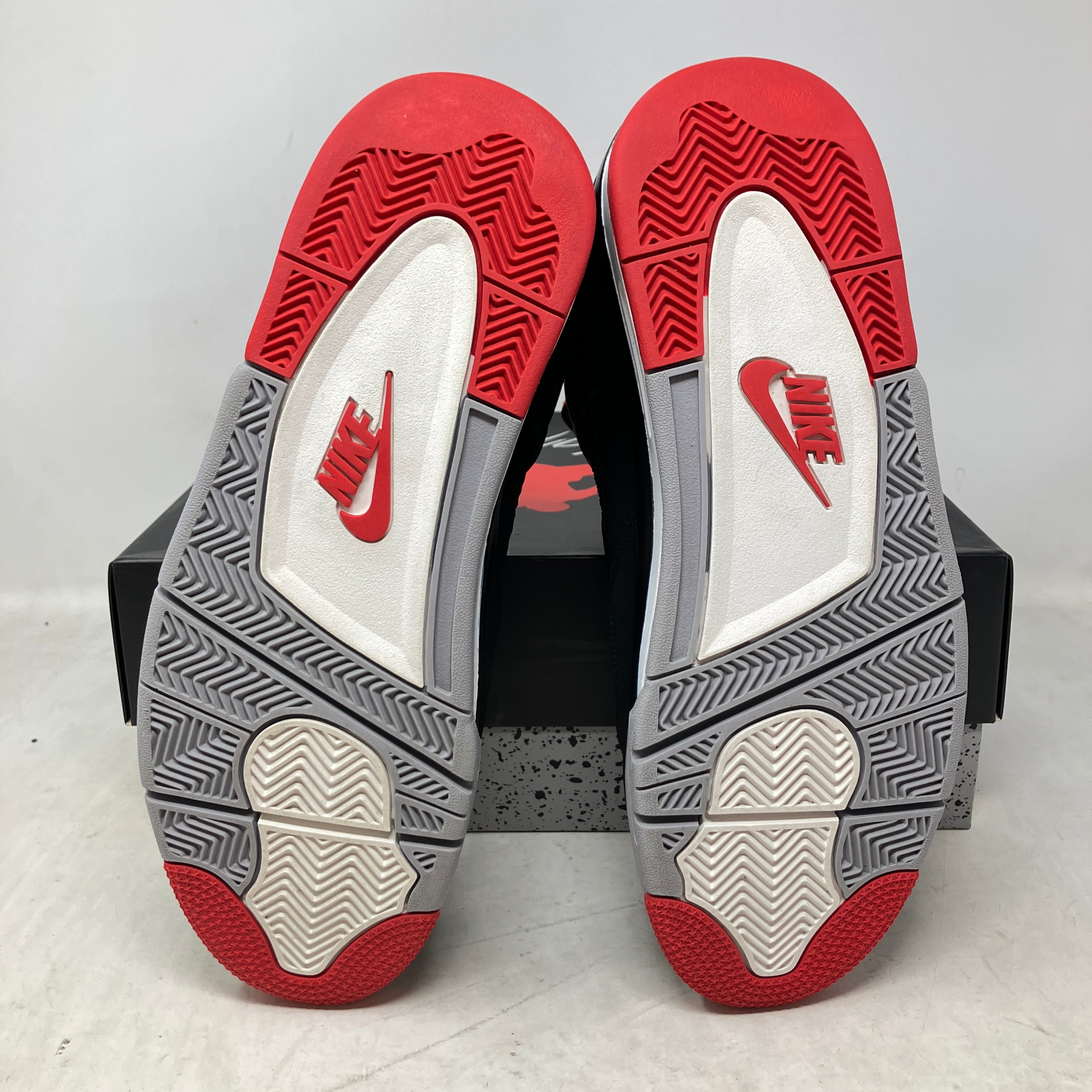 Jordan 4 Retro Bred (2019)