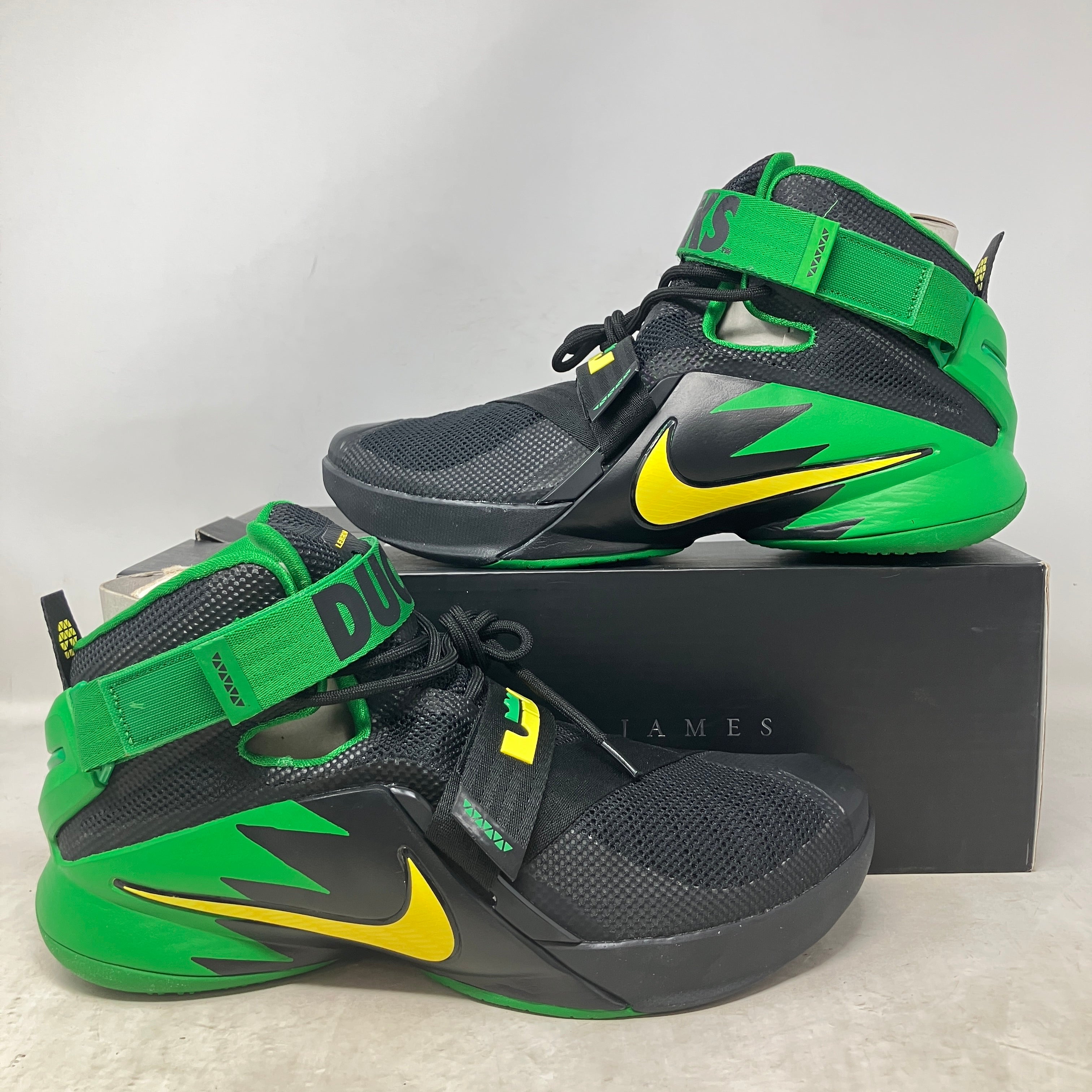 Nike LeBron Zoom Soldier 9 Oregon