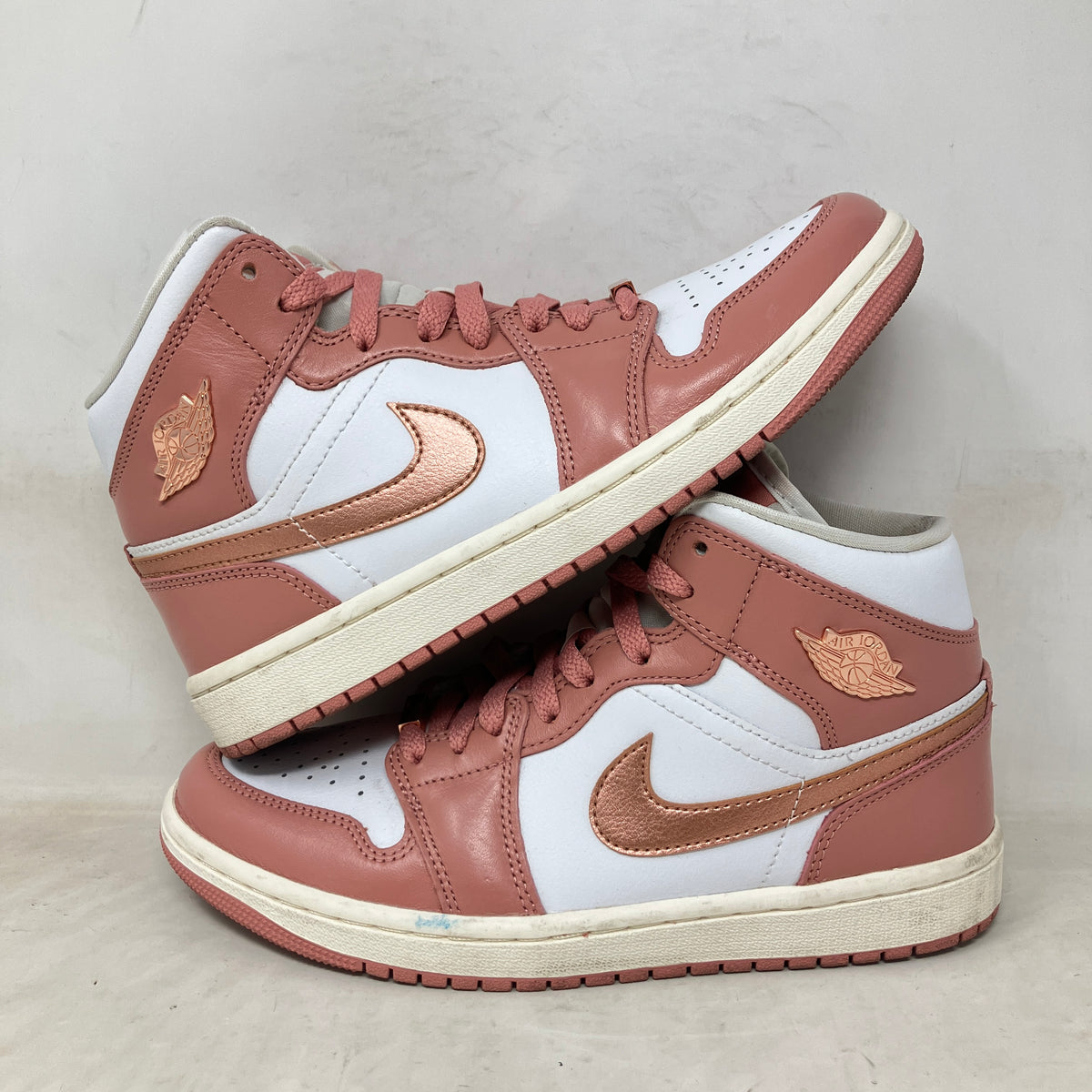 Jordan 1 Mid SE Red Stardust (Women's)