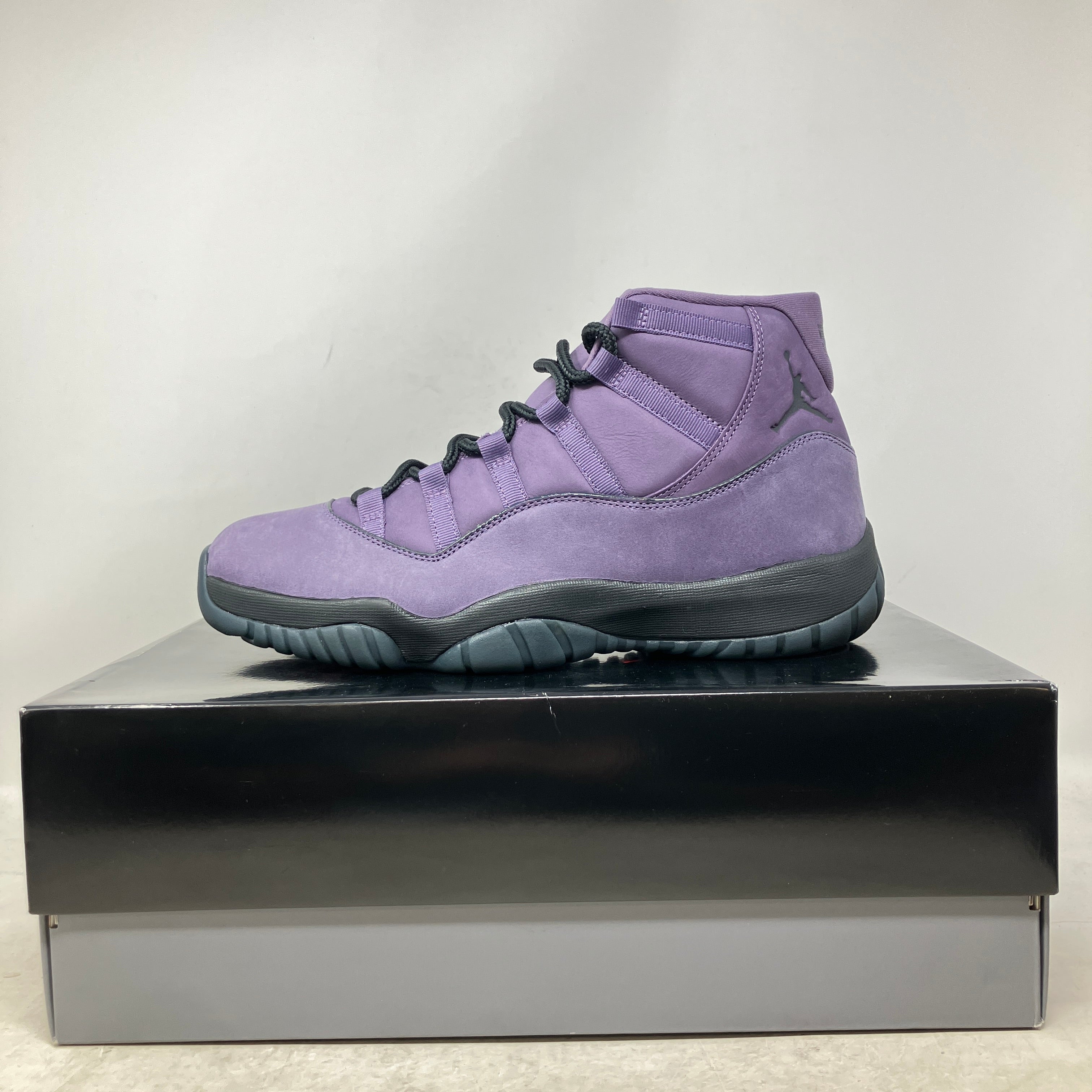 Jordan 11 Retro Mojave