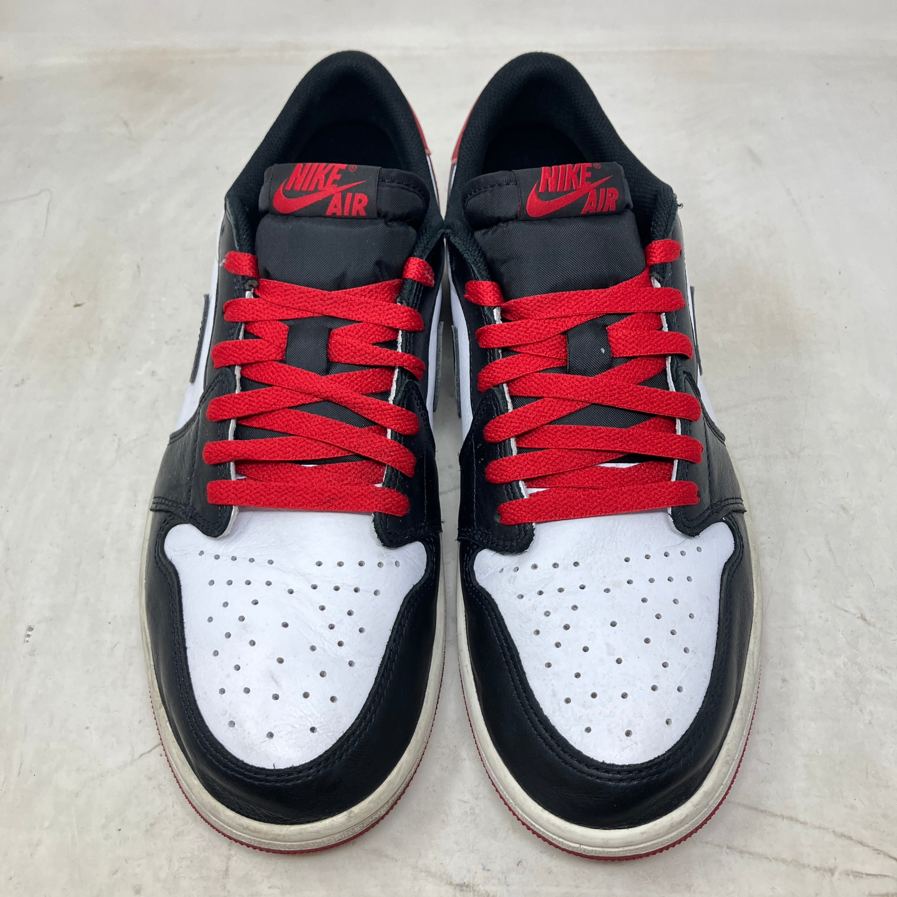 Jordan 1 Retro Low OG Black Toe (2023)
