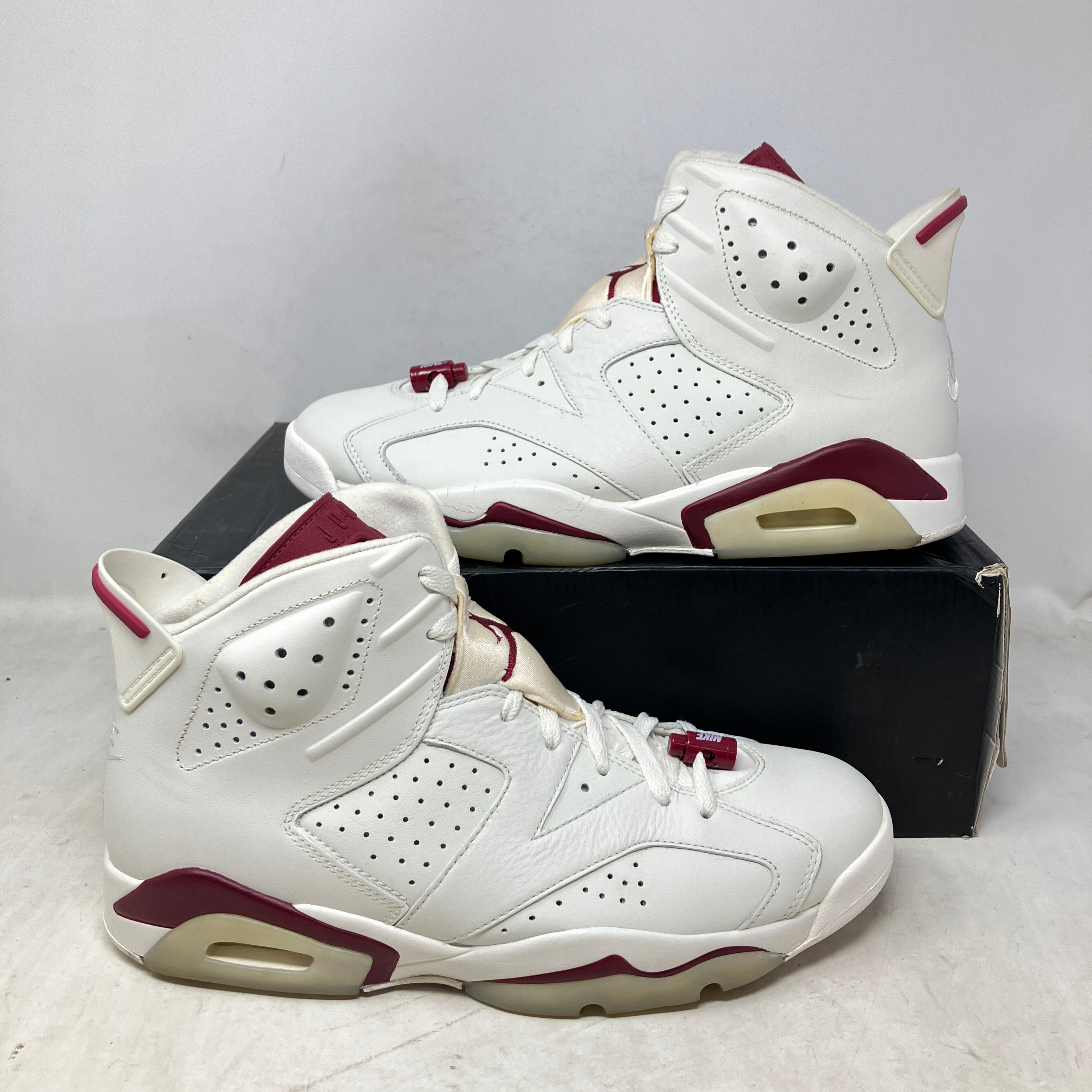 Jordan 6 Retro Maroon (2015)