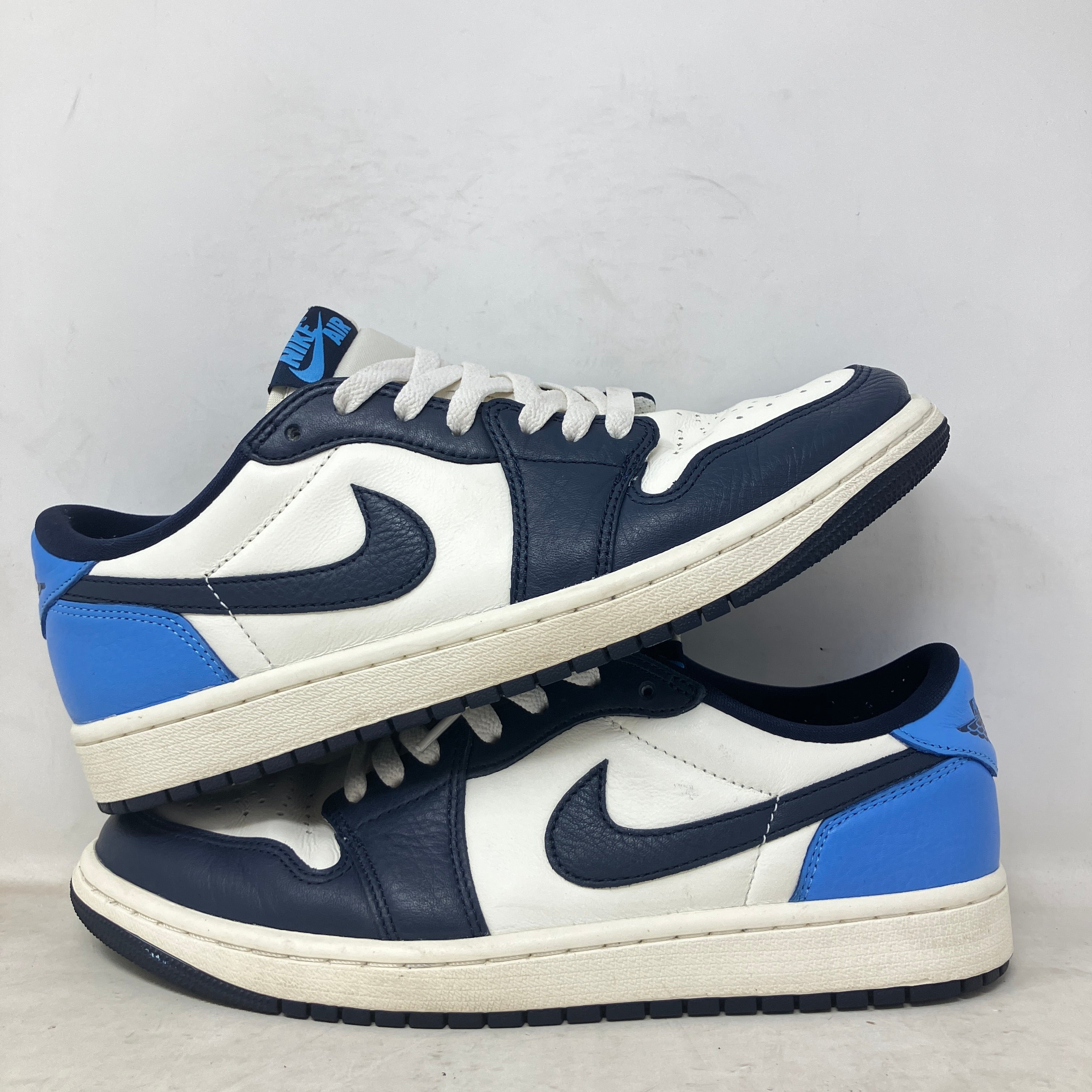 Jordan 1 Low OG Obsidian UNC