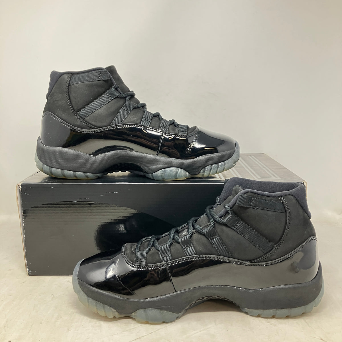 Jordan 11 Retro Cap and Gown