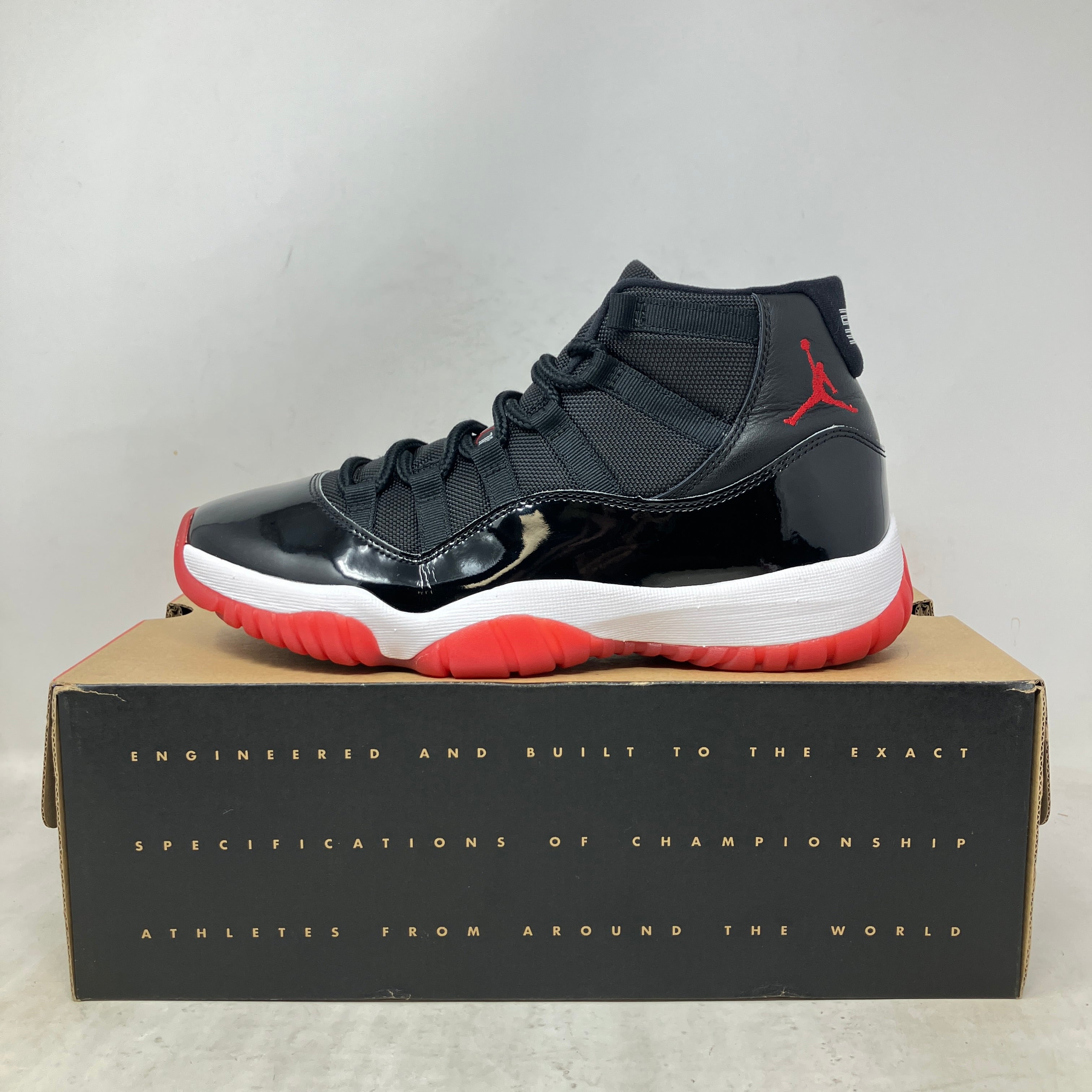 Jordan 11 Retro Playoffs Bred (2019)