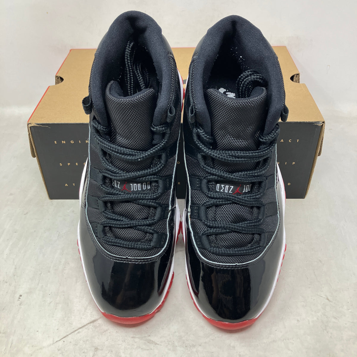 Jordan 11 Retro Playoffs Bred (2019)