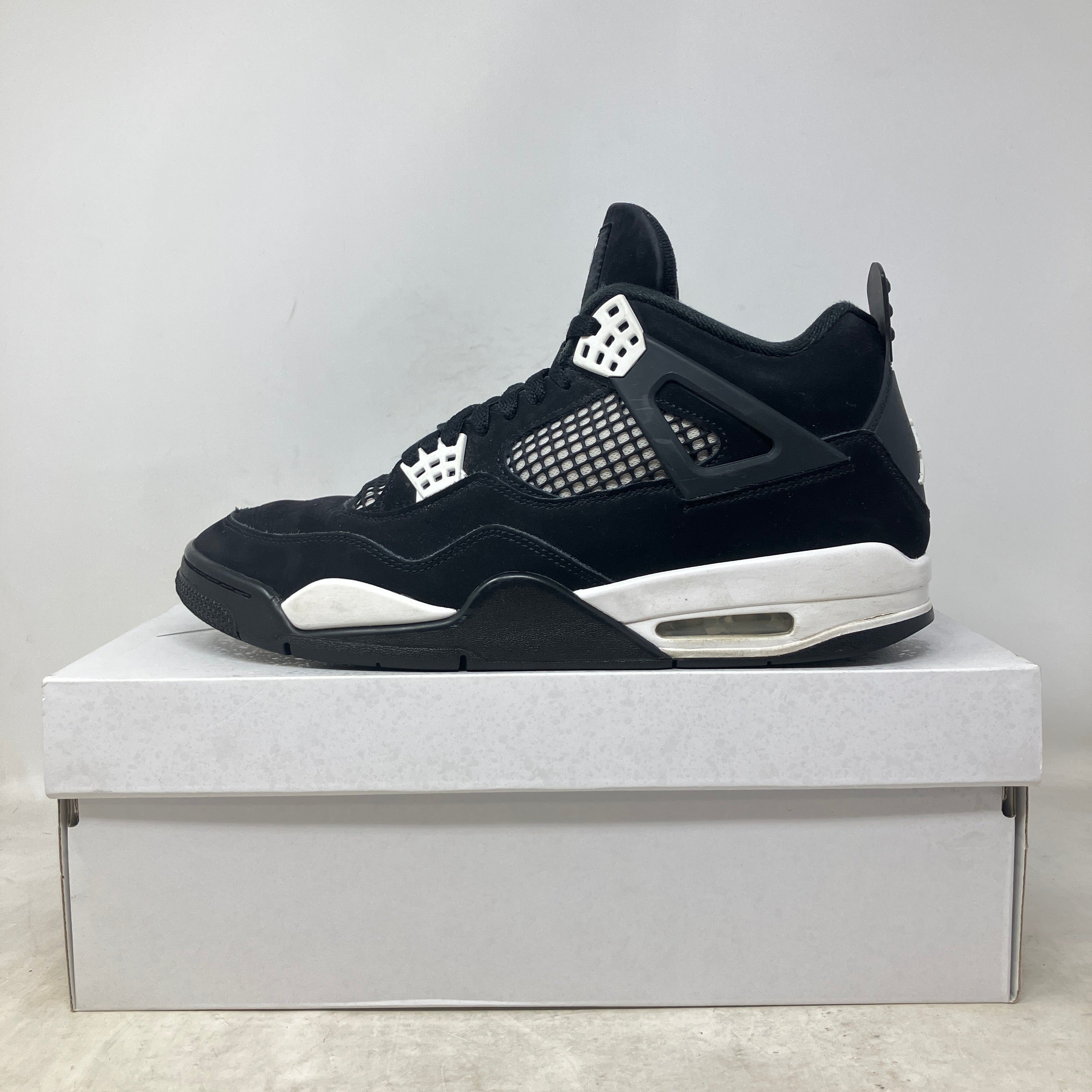 Jordan 4 Retro White Thunder