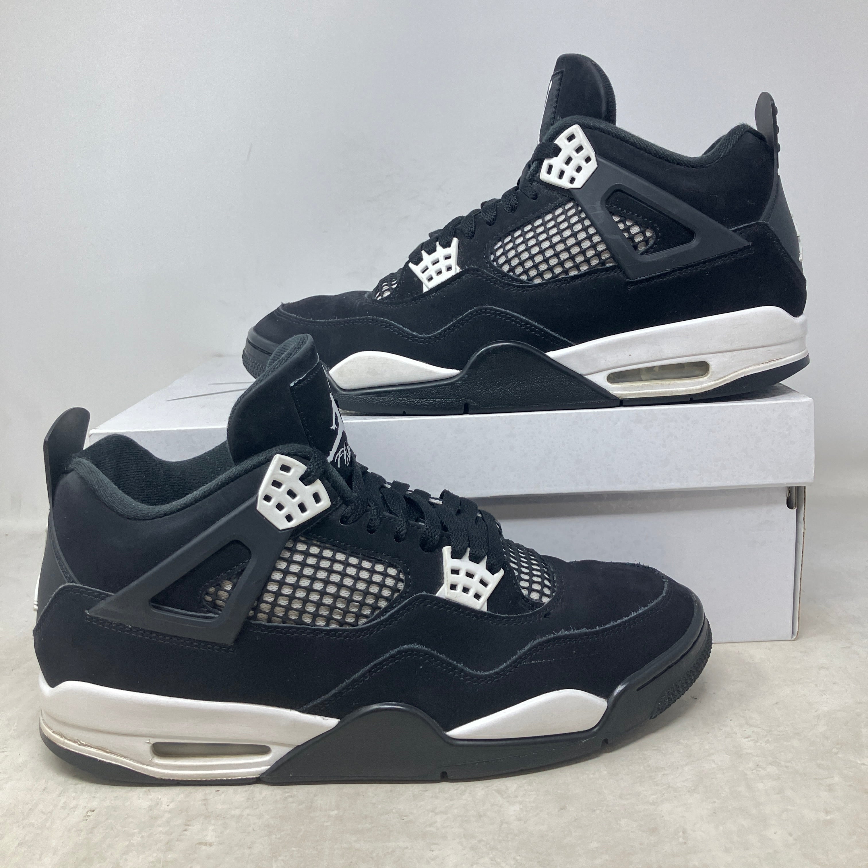 Jordan 4 Retro White Thunder