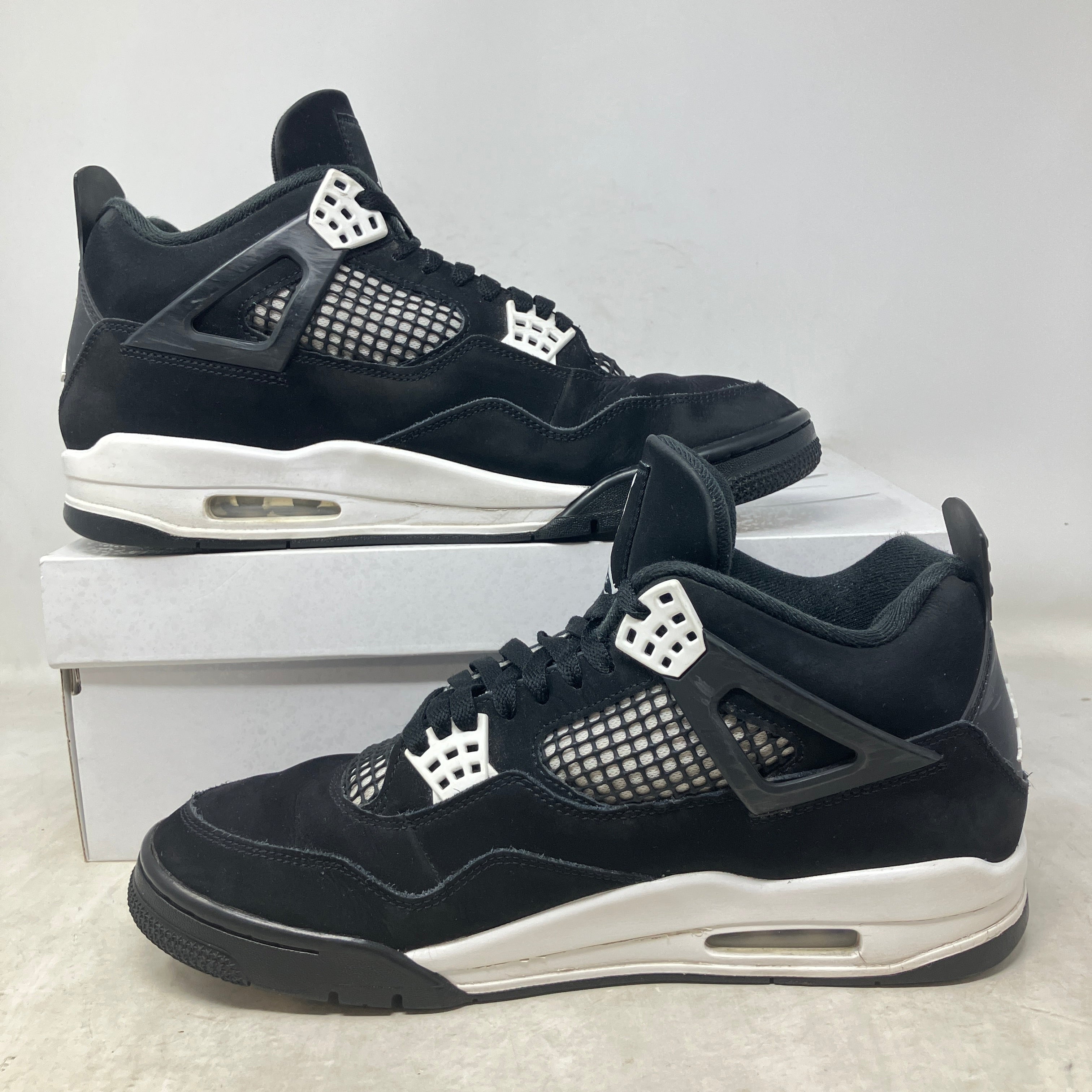 Jordan 4 Retro White Thunder