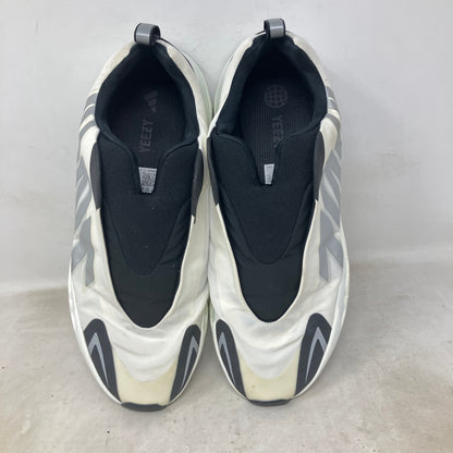 adidas Yeezy Boost 700 MNVN Laceless Analog