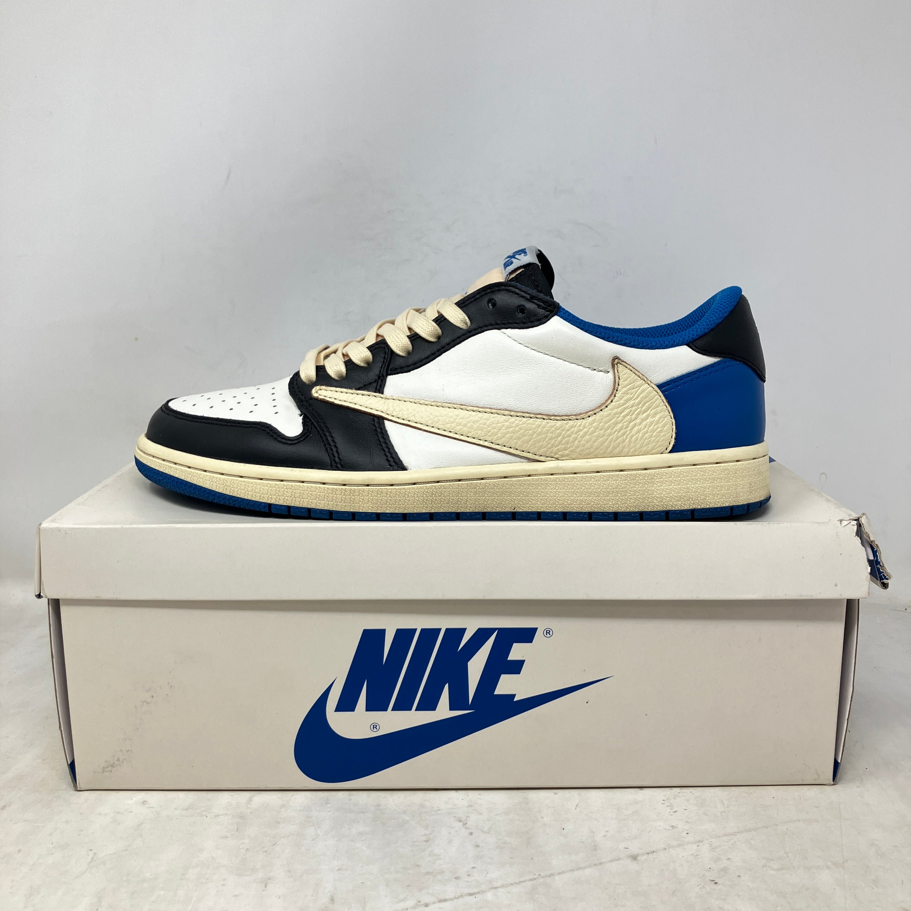 Jordan 1 Retro Low OG SP Fragment x Travis Scott