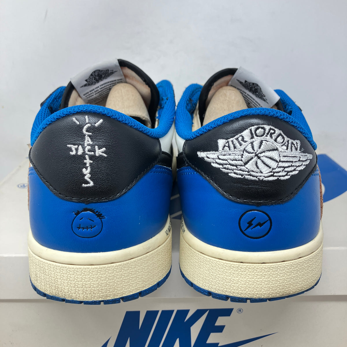 Jordan 1 Retro Low OG SP Fragment x Travis Scott
