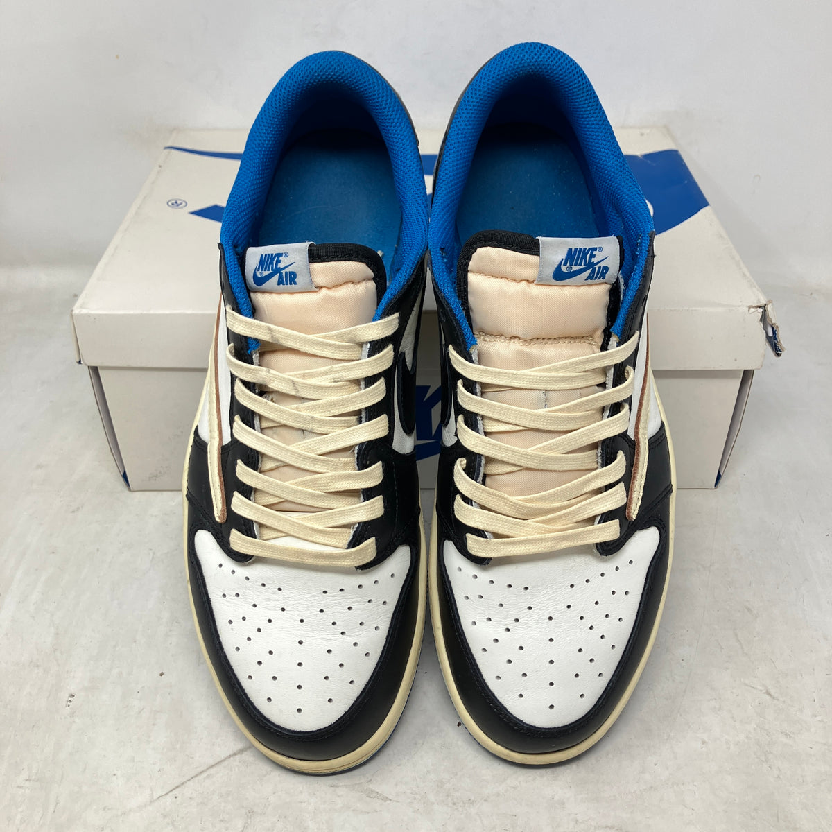 Jordan 1 Retro Low OG SP Fragment x Travis Scott