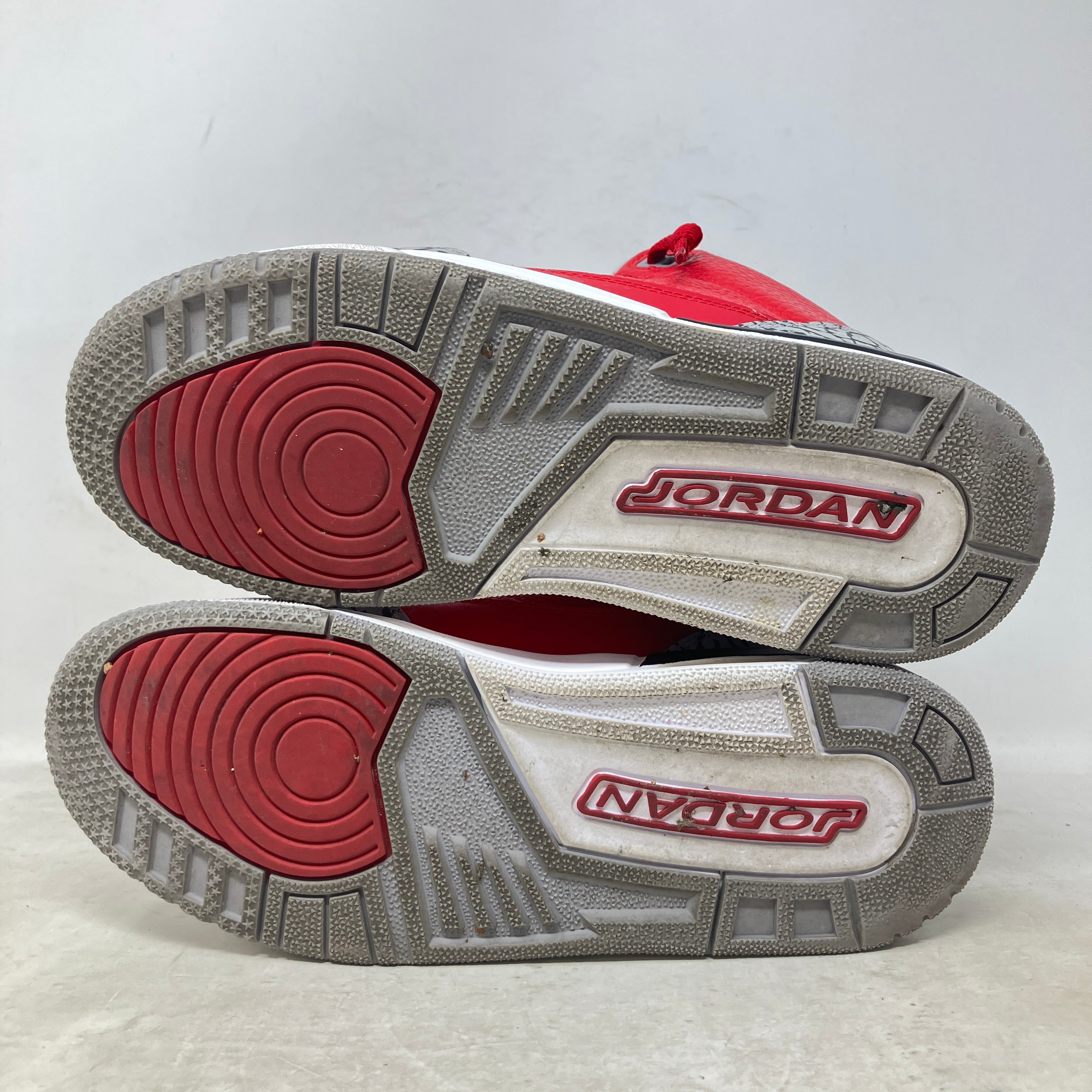 Jordan 3 Retro SE Fire Red (GS)