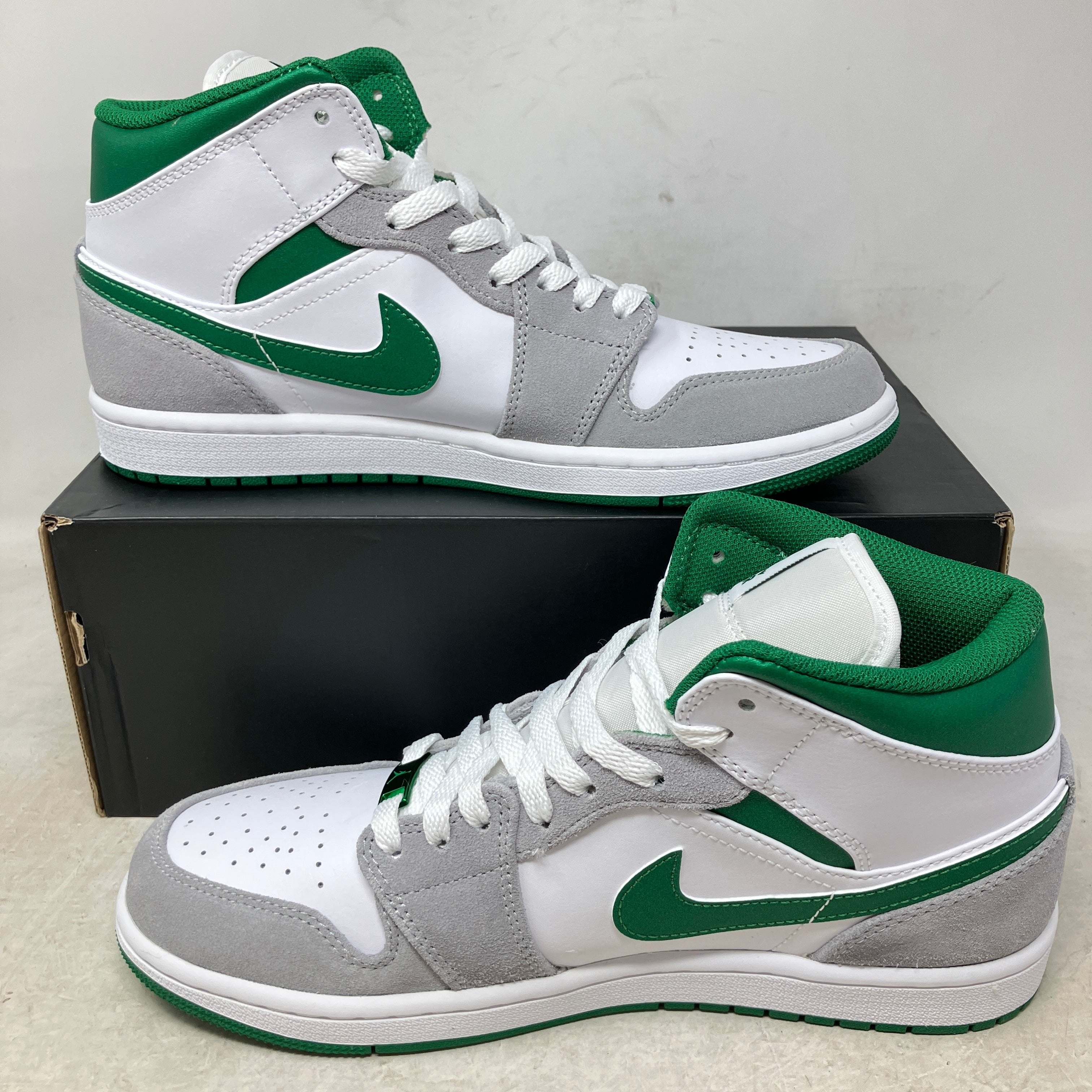 Jordan 1 Mid SE Grey Green