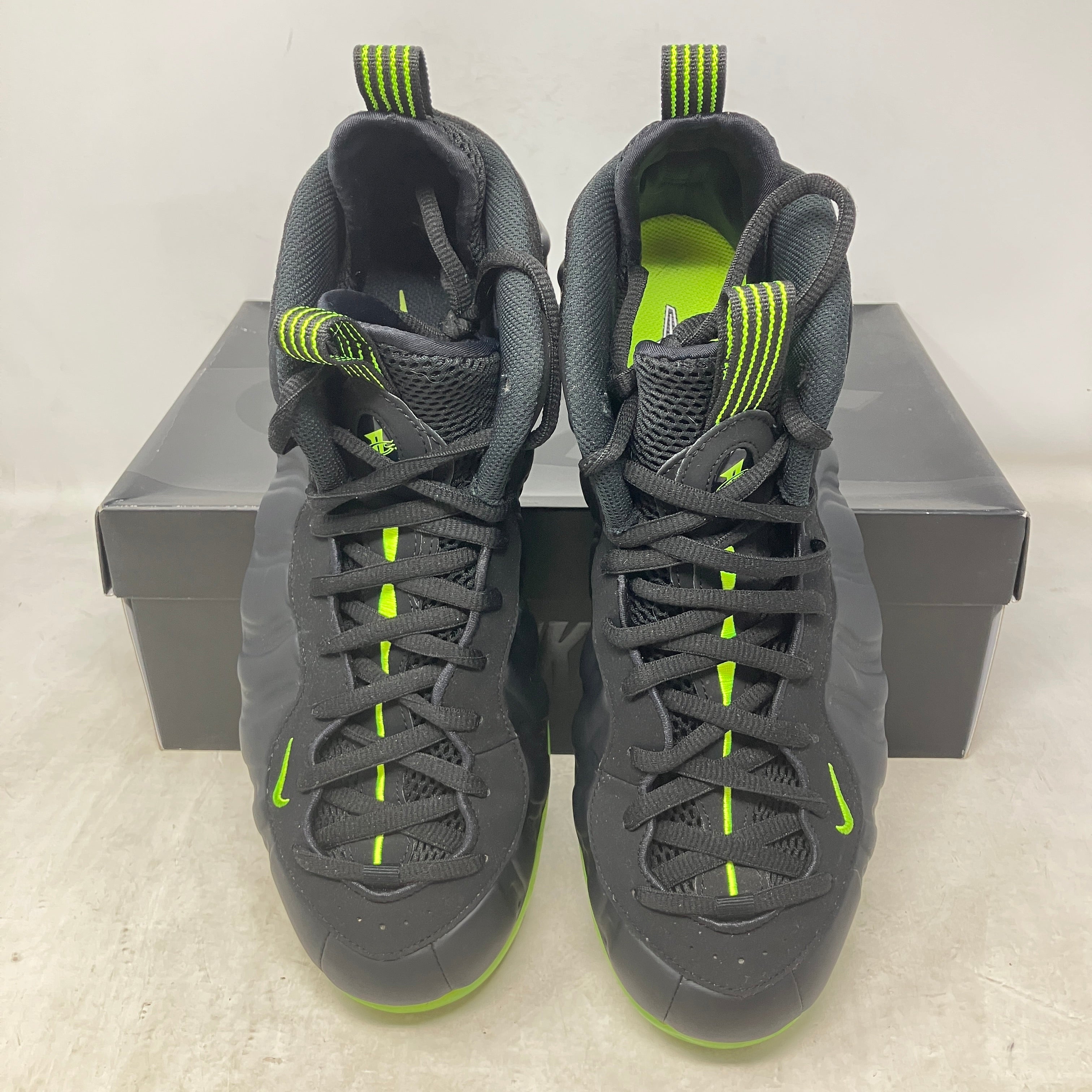 Nike Air Foamposite One Black Volt