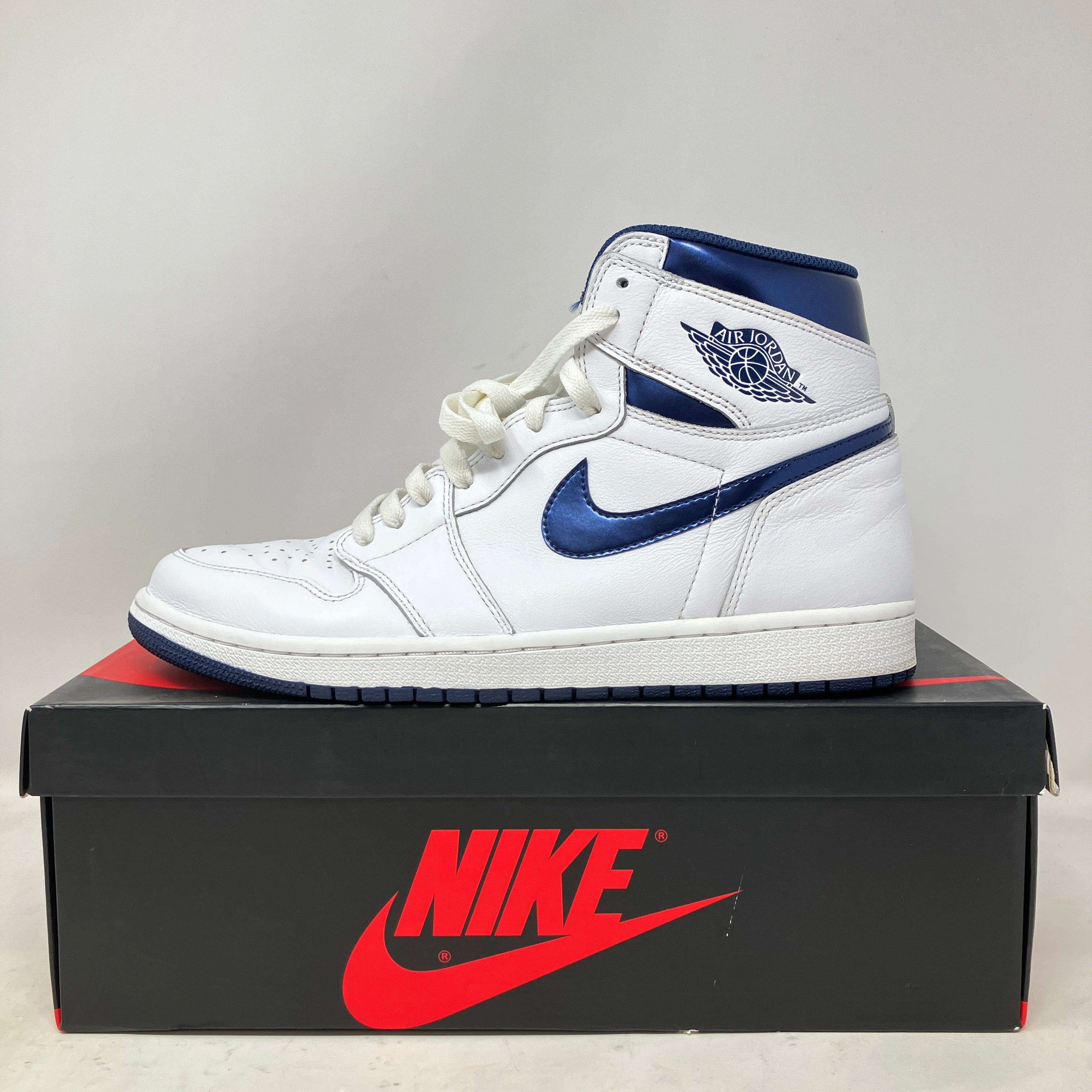 Jordan 1 Retro Metallic Navy (2016)