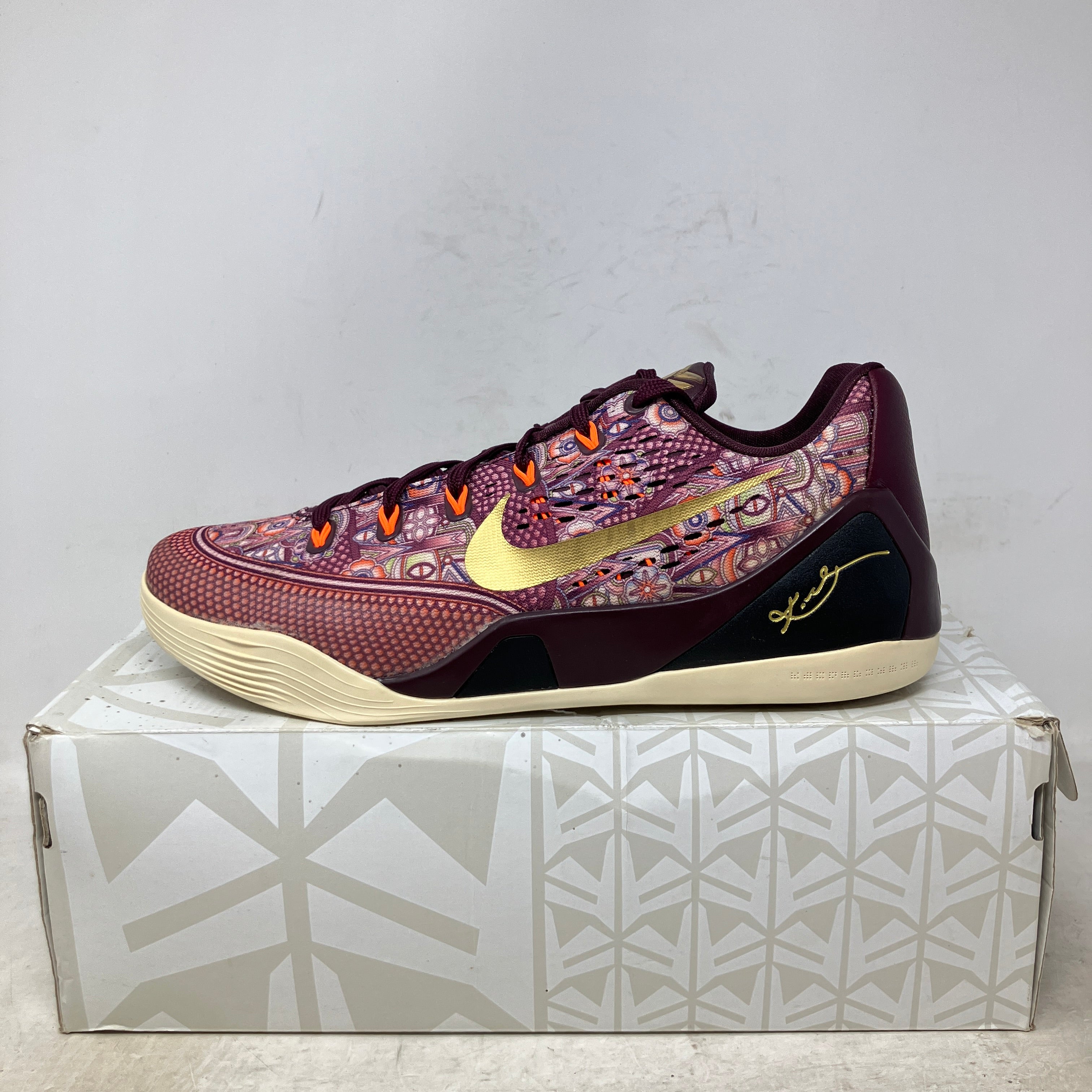 Nike Kobe 9 EM Low Silk