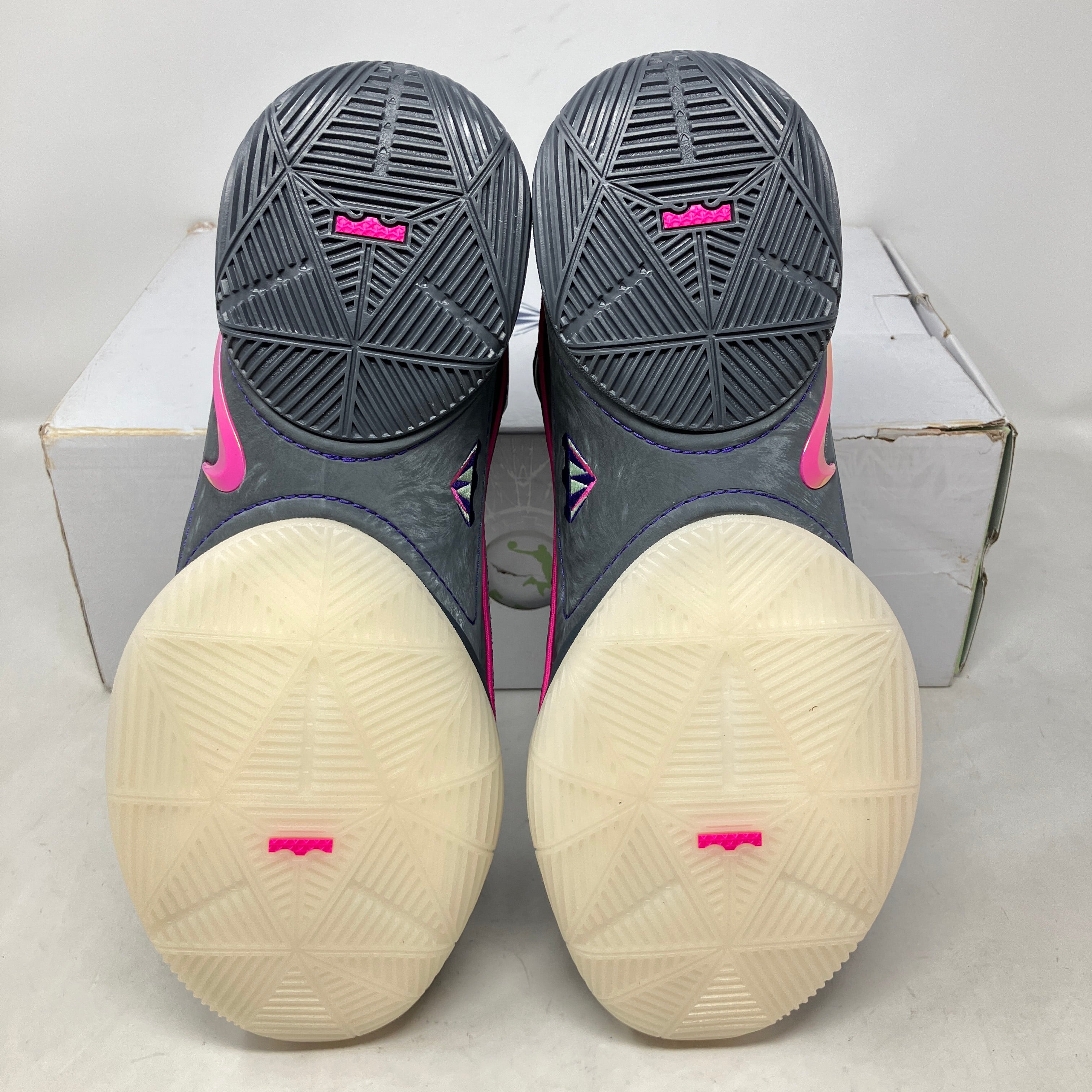 Nike LeBron 22 Blacklight